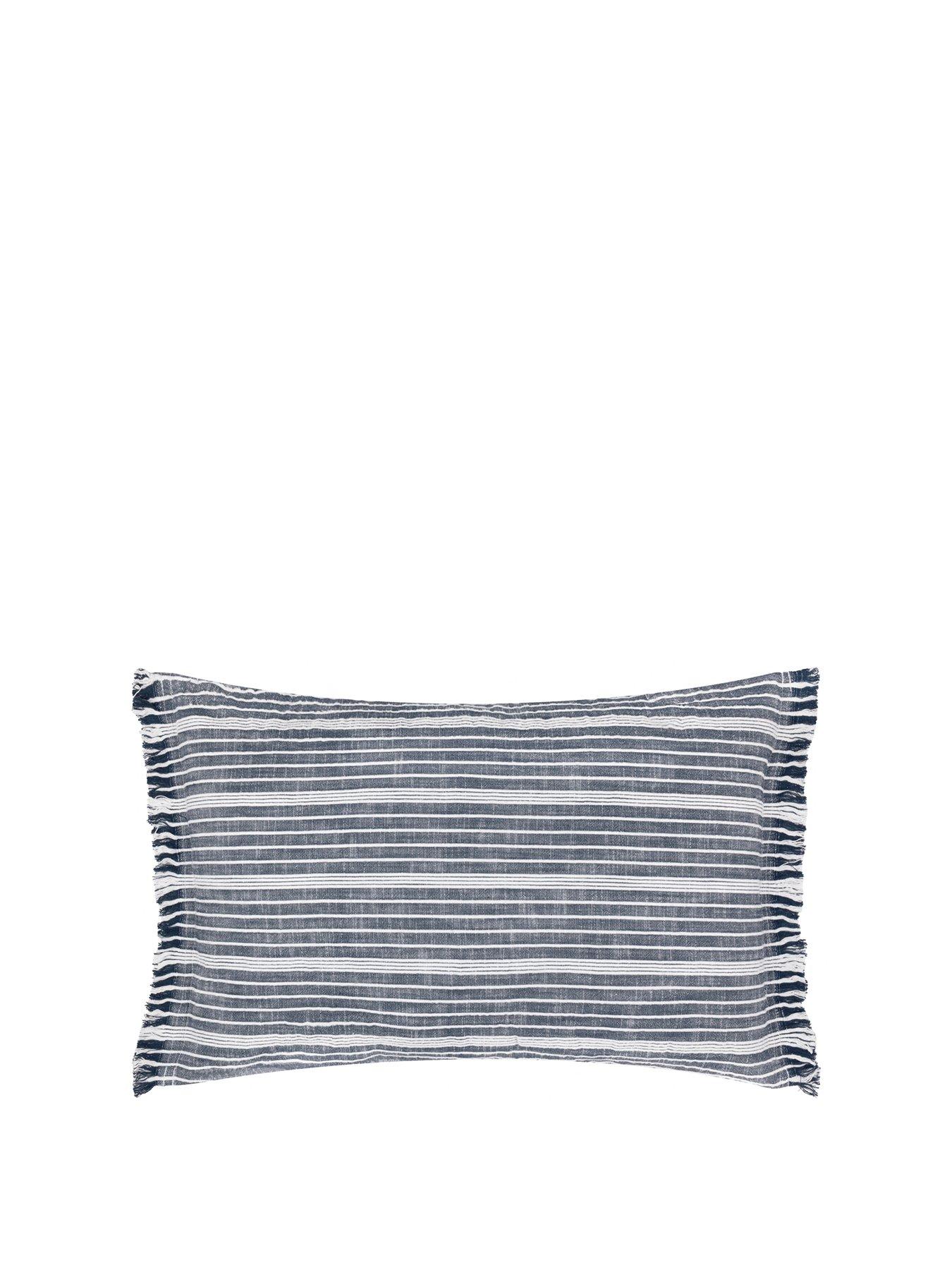 Image 2 of 3 of Yard Tide Outdoor Cushion- 40x60cm