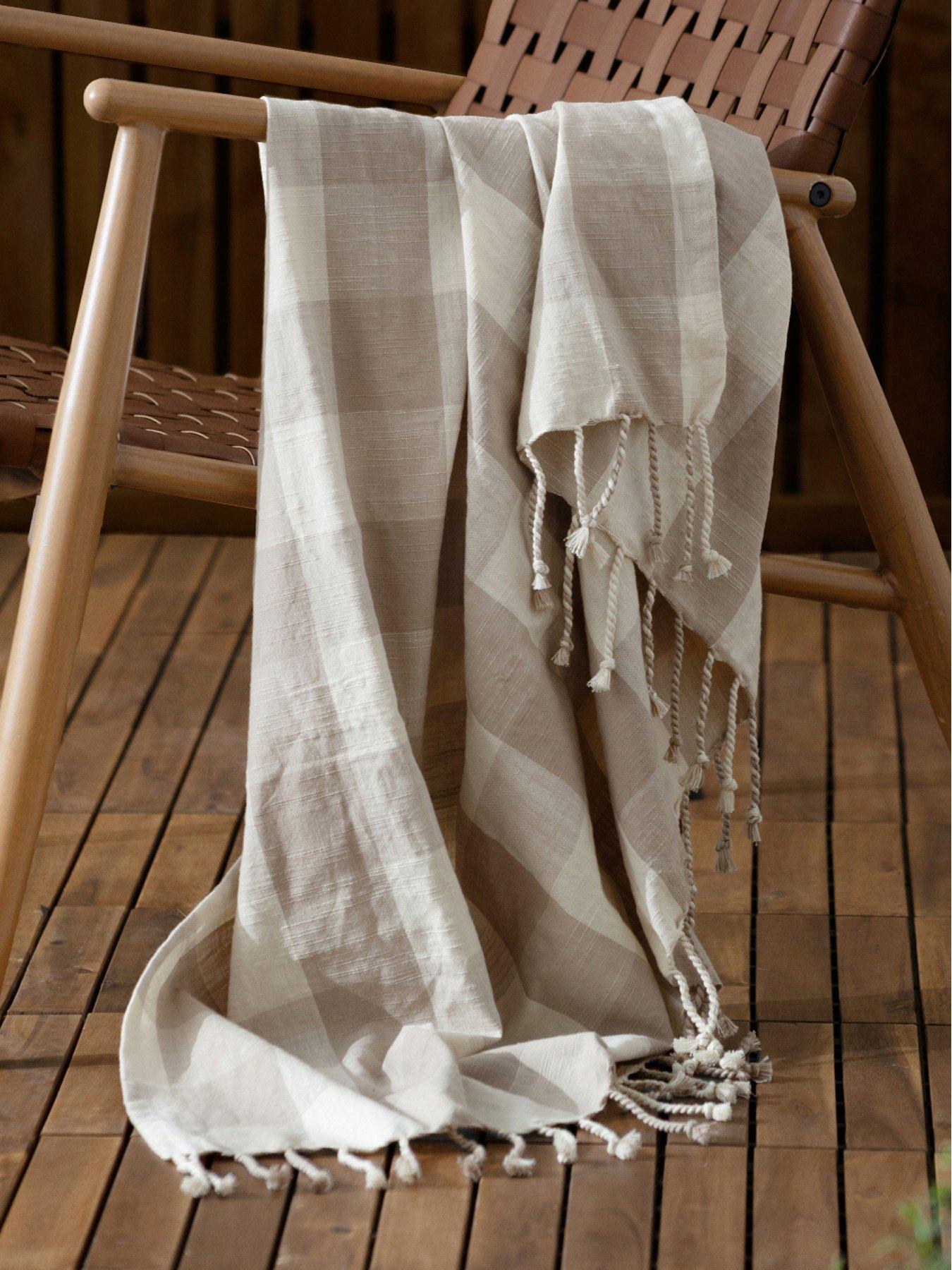 undefined Chesil 100% Cotton Check Throw- 130x170cm