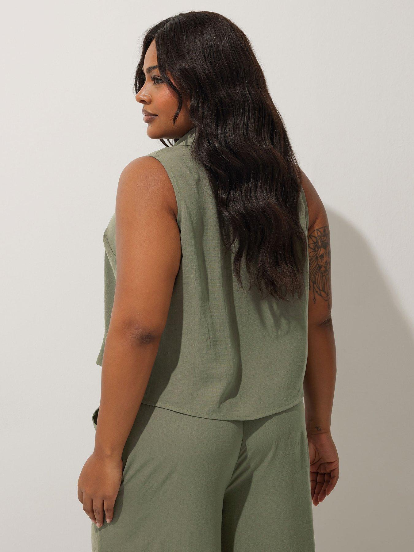Image 2 of 4 of Yours Curve Button Waistcoat - Green