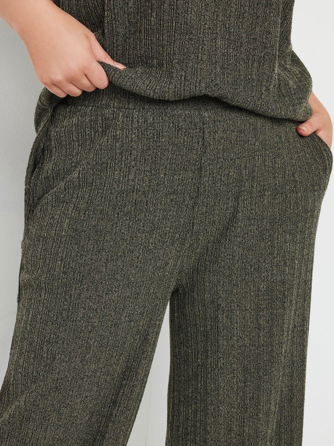Image 4 of 4 of Yours Curve Knitted Trouser Co-Ord - Green