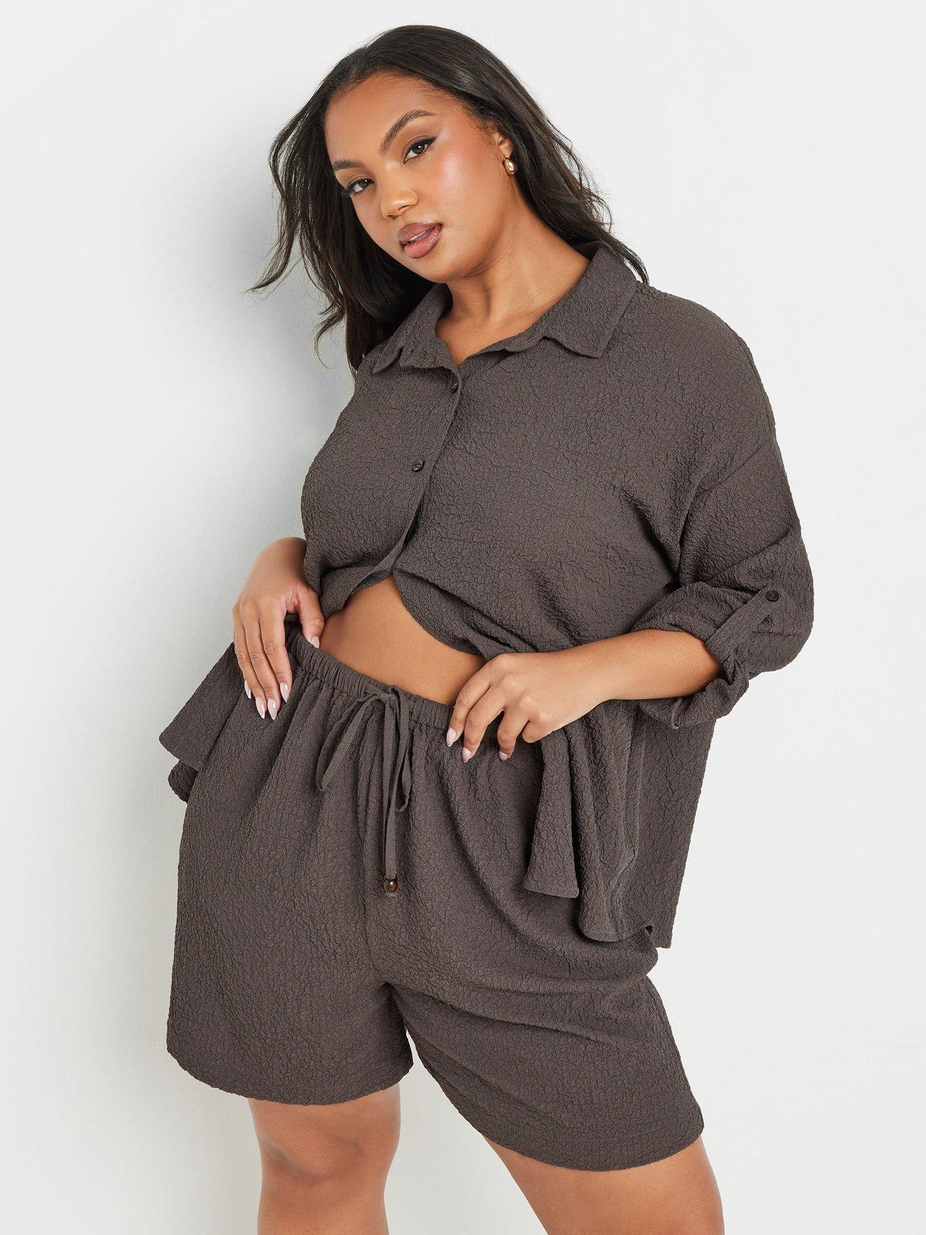 undefined Curve Textured Short Co-Ord