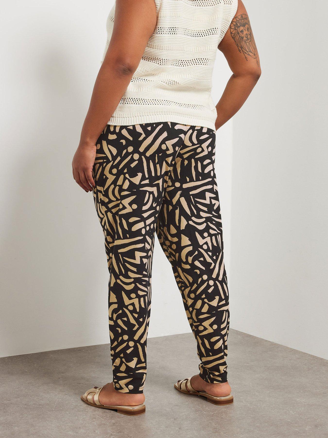 Image 2 of 4 of Yours Curve Double Pleat Harem Trouser - Natural