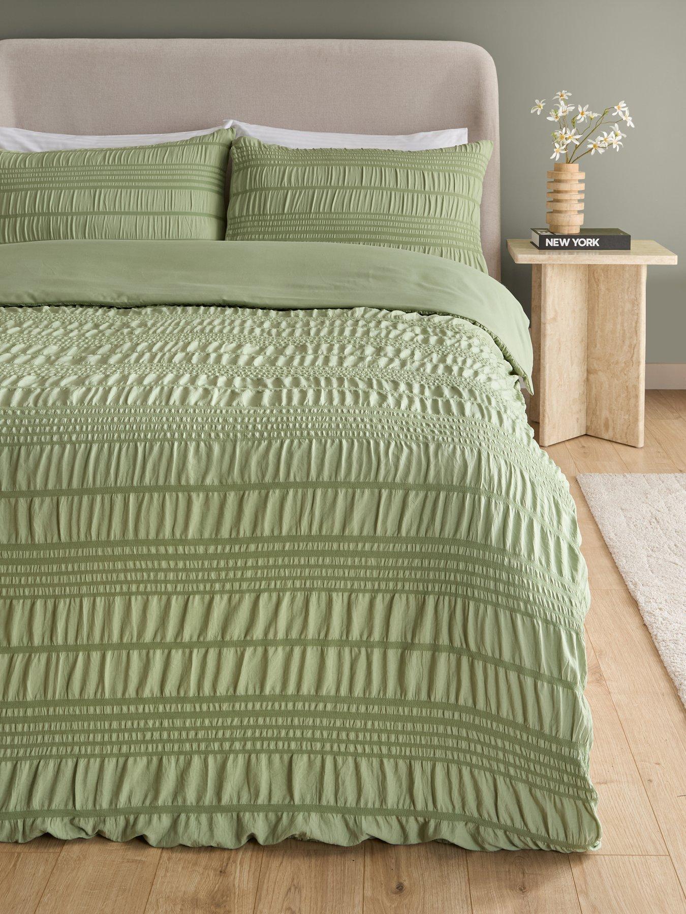 The Very Collection Athena Super Soft Seersucker Duvet Set- Ks