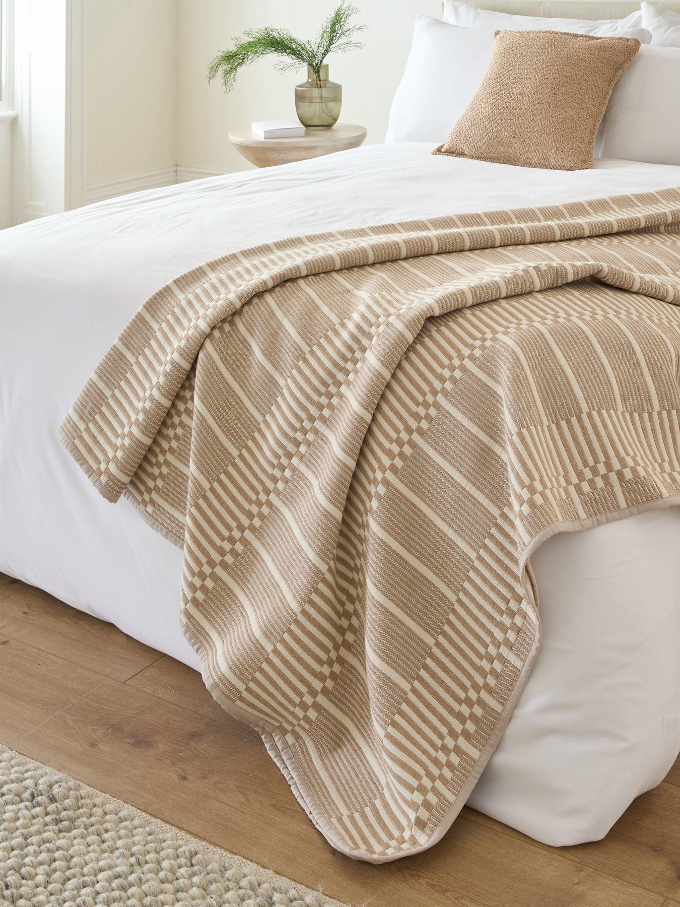 Very Home Retreat Matelasse Blanket - 165 x 240 cm