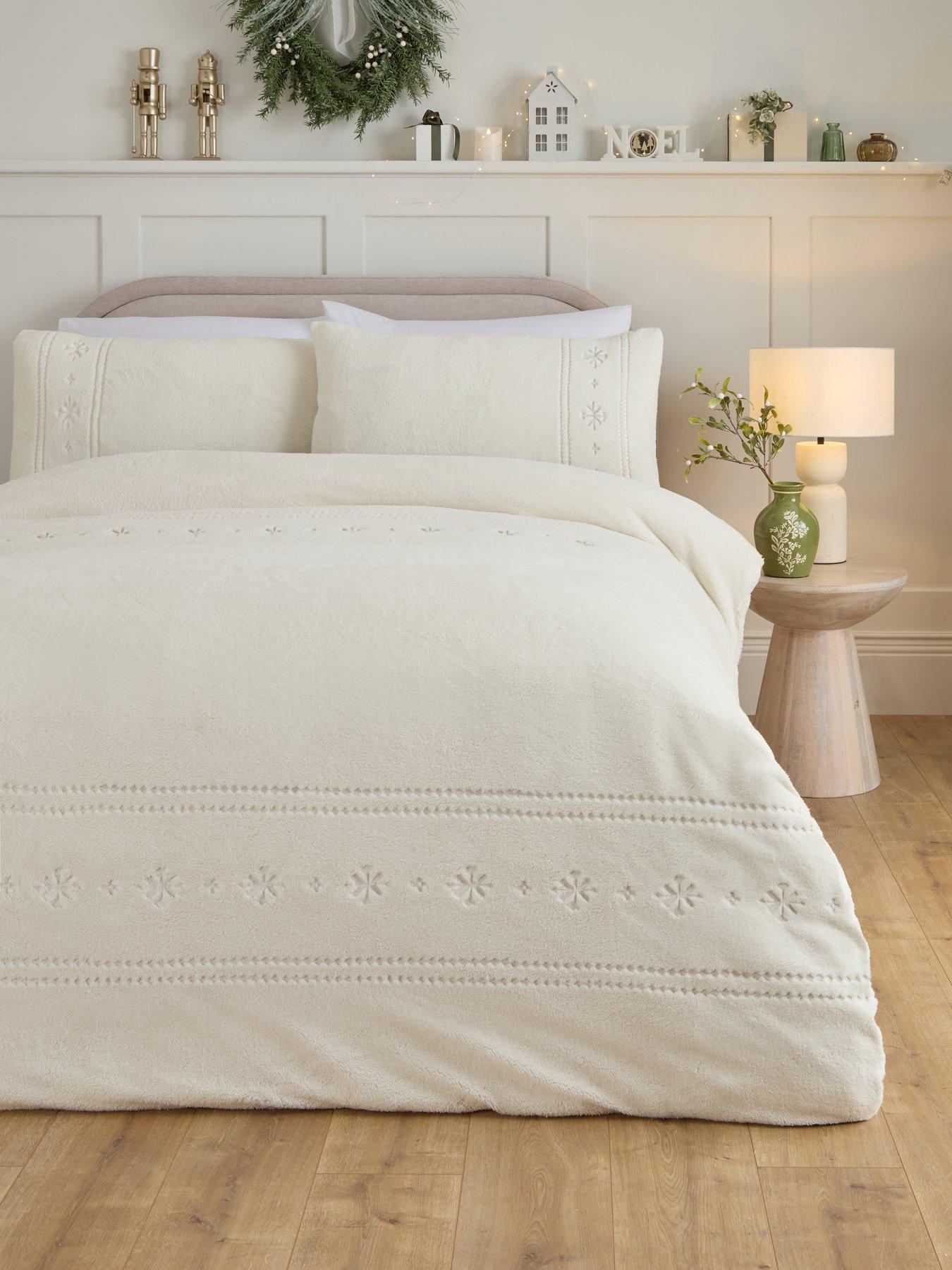 undefined Snowflake Fairisle Embroidered Fleece Duvet Cover Set