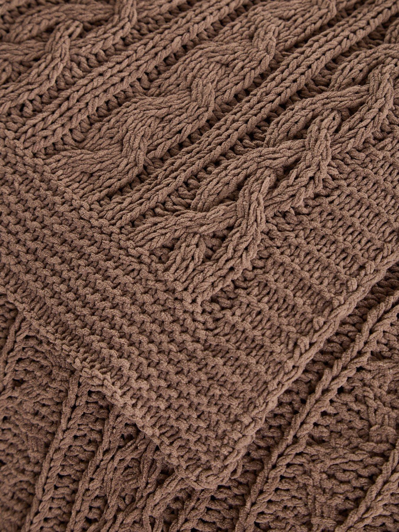 Image 3 of 3 of The Very Collection Chenille Cable Knit Blanket 150&nbsp;x 240 cm - Taupe