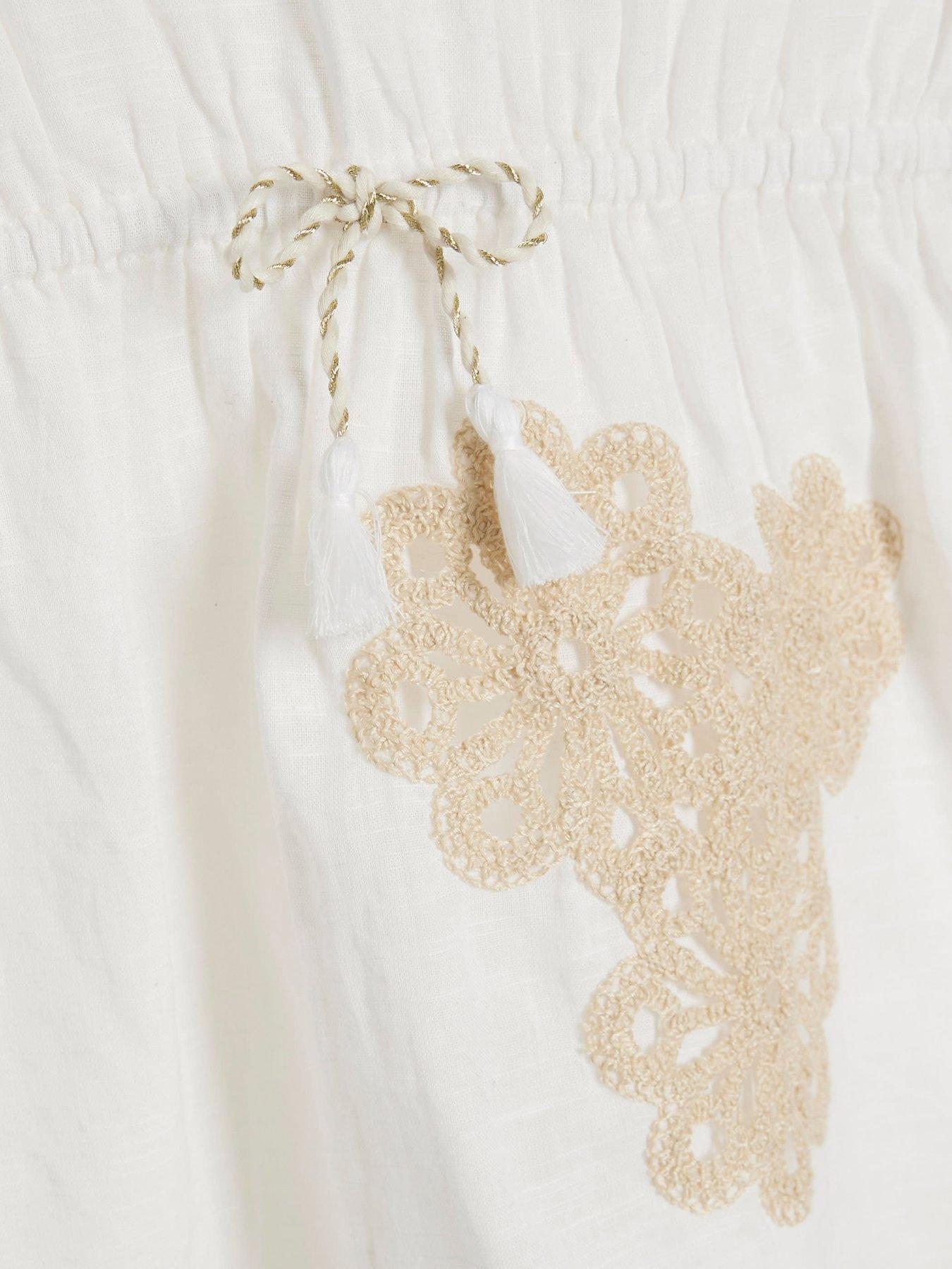 Image 4 of 4 of River Island Girls Crochet Floral Kaftan - White