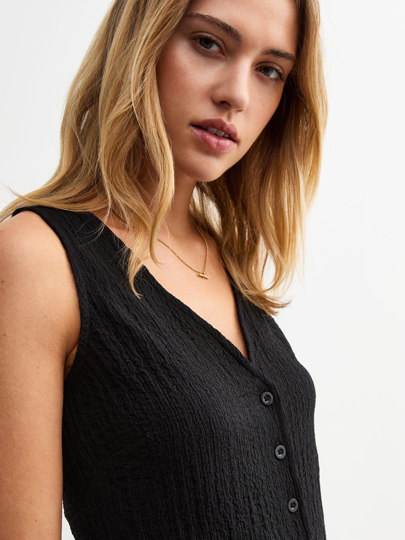 Image 4 of 4 of New Look Black Crinkle Texture V-neck Waistcoat