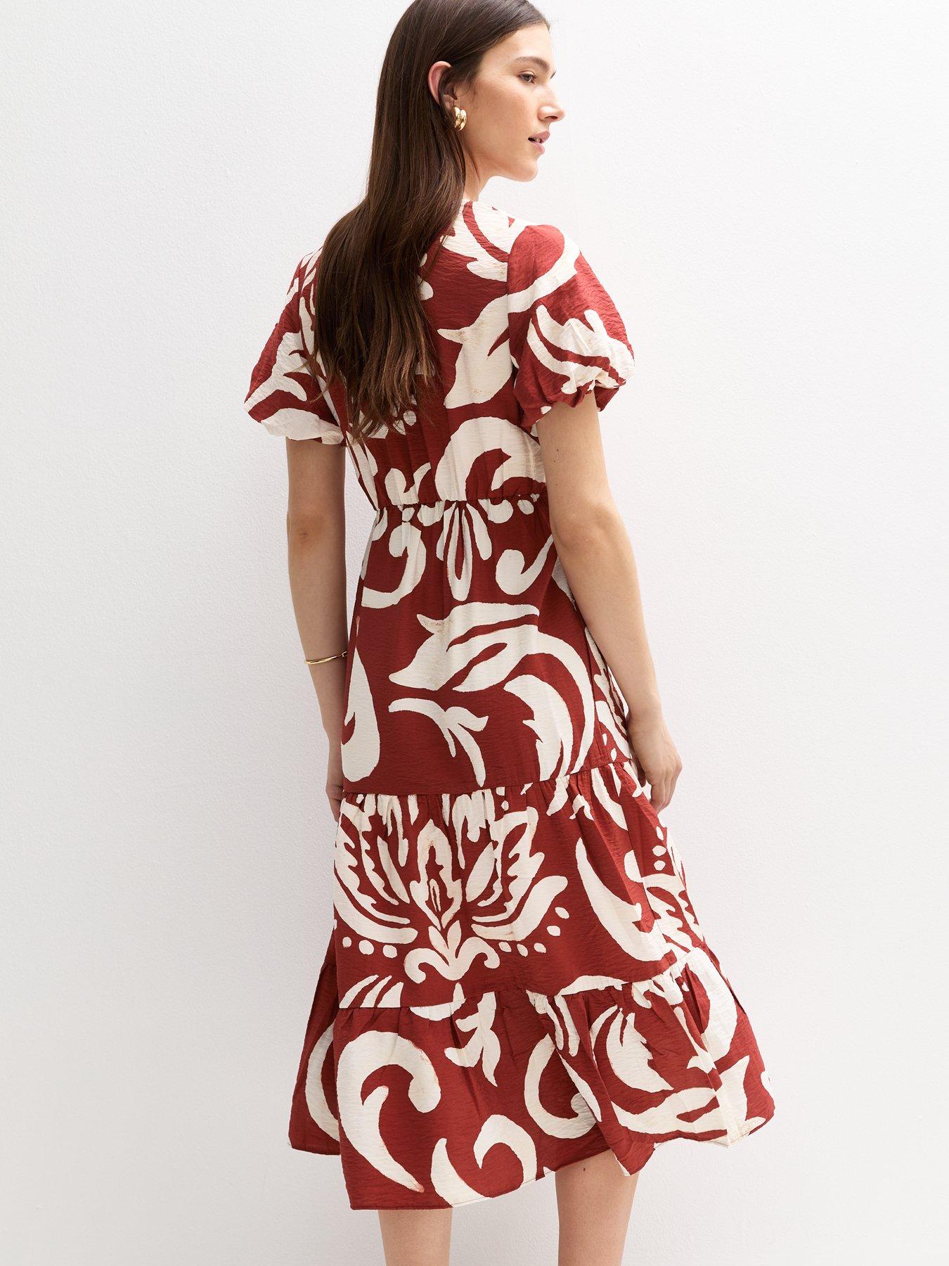 Image 2 of 4 of New Look Sarahbeth Tier Wrap Midi - Red