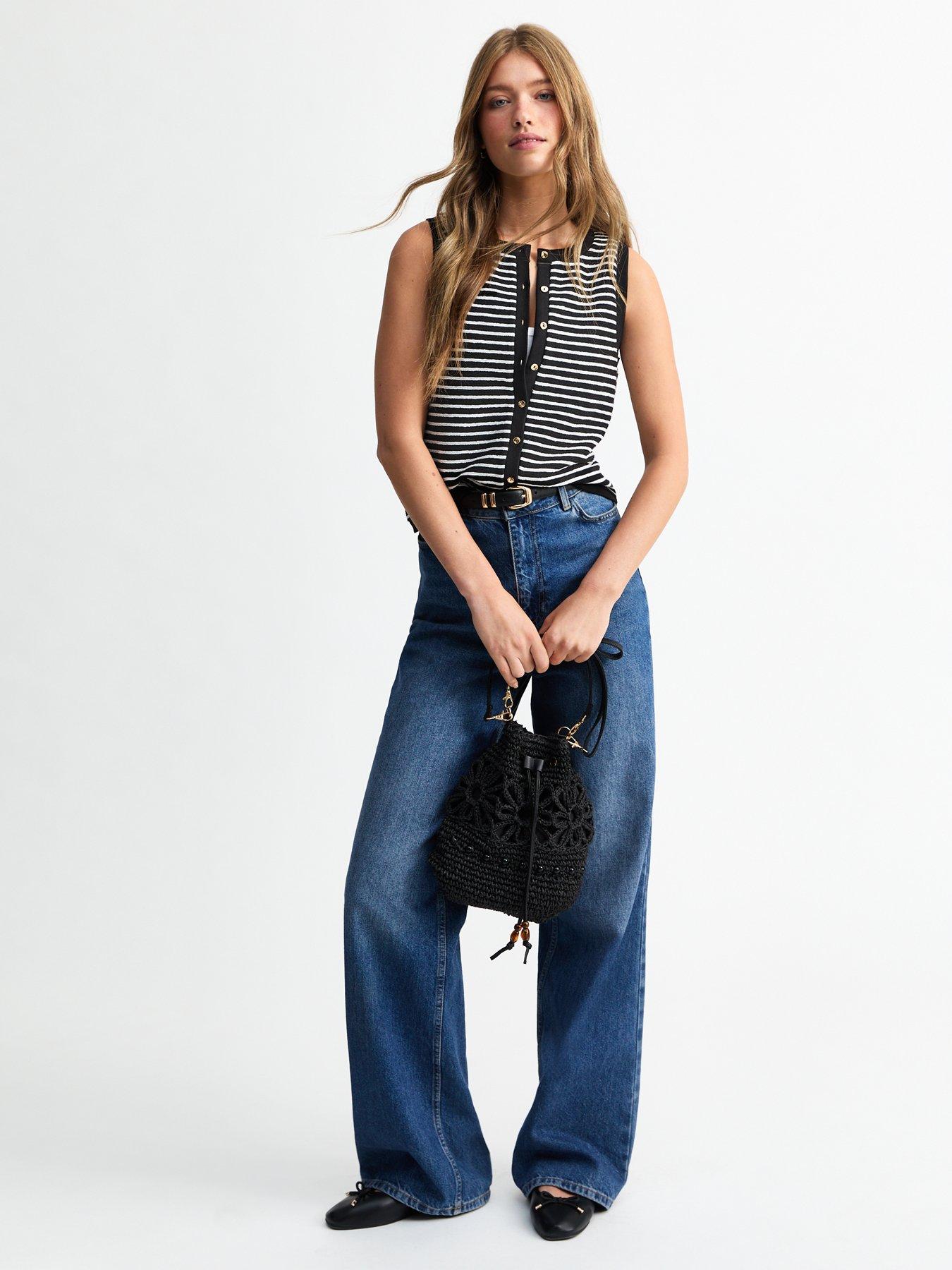 Image 3 of 4 of New Look Textured Stripe Waistcoat - Black