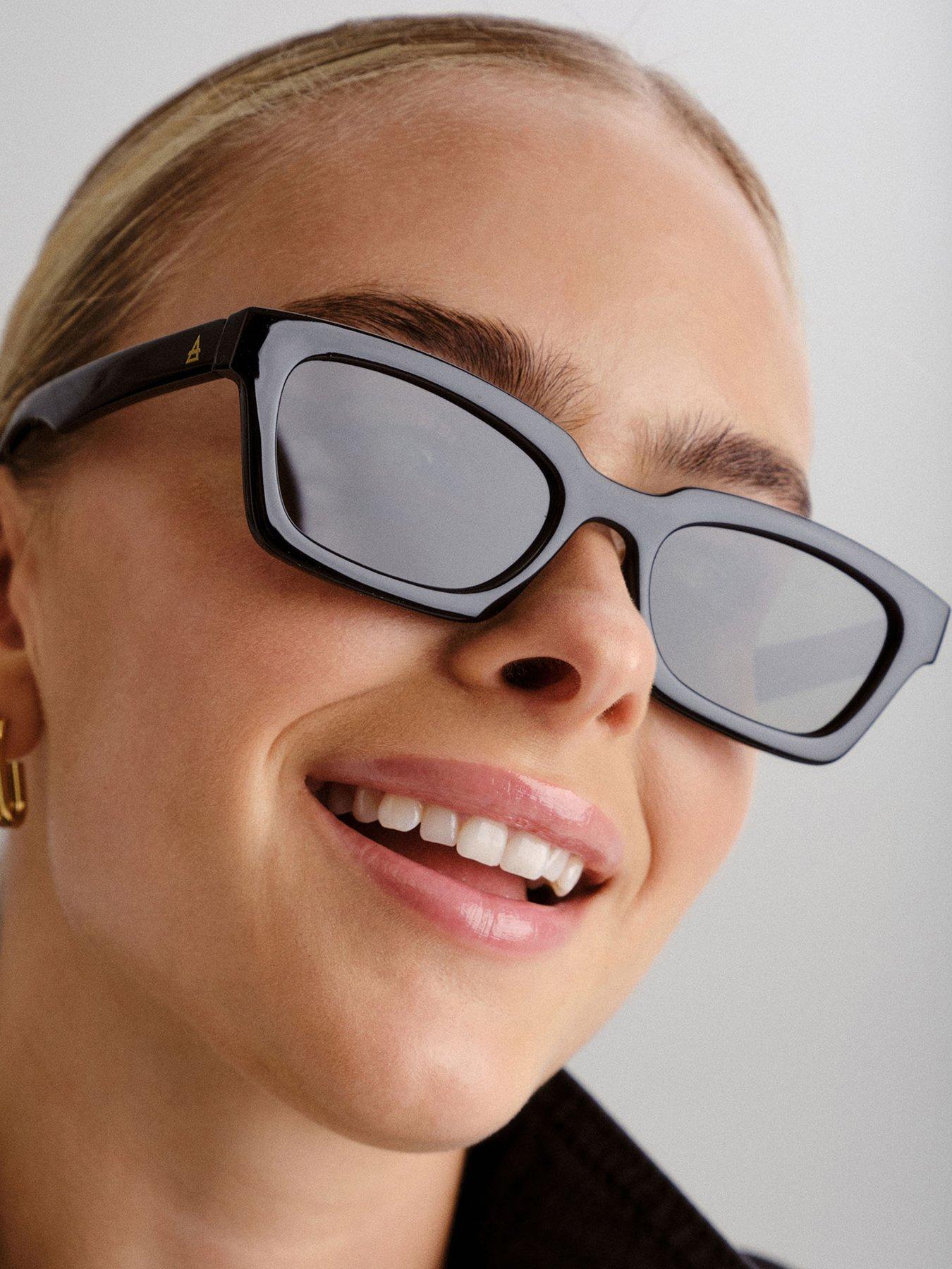 undefined Sculptor Black Sunglass