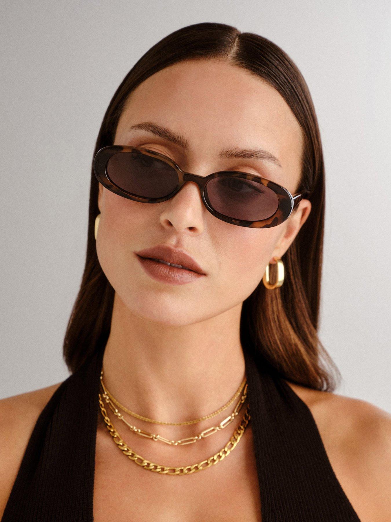 LE SPECS Outta Love Tort Sunglass, Dark Brown, Women