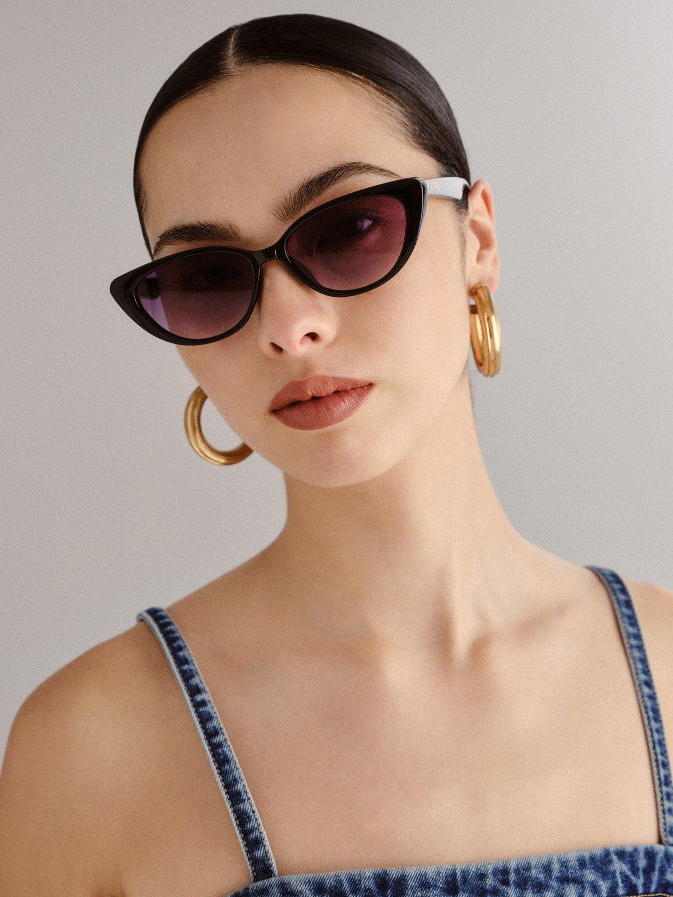 Aire Amalthea Black Sunglass