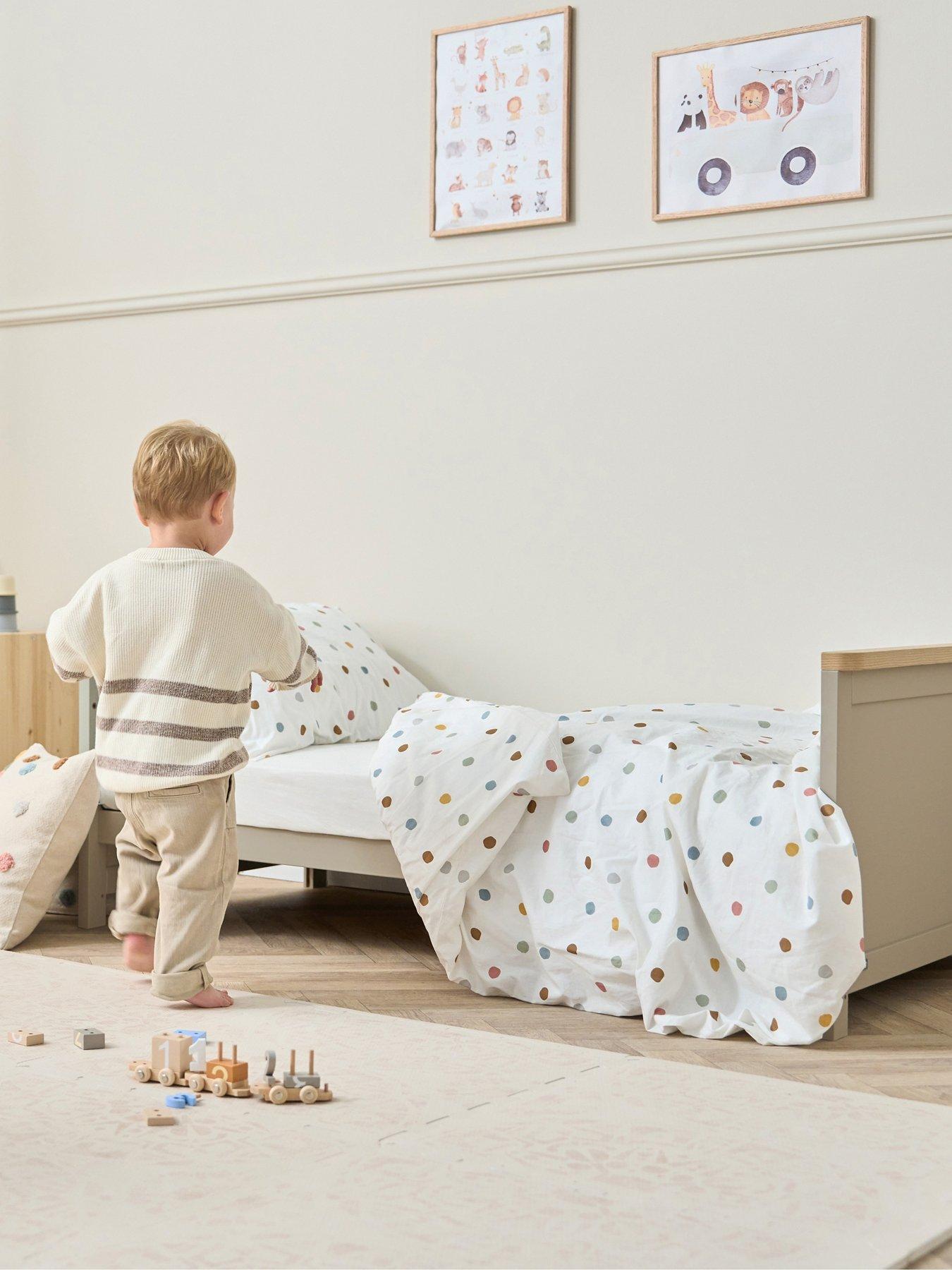 Image 4 of 7 of Tutti Bambini Misha Cot Bed - Mushroom / Golden Oak