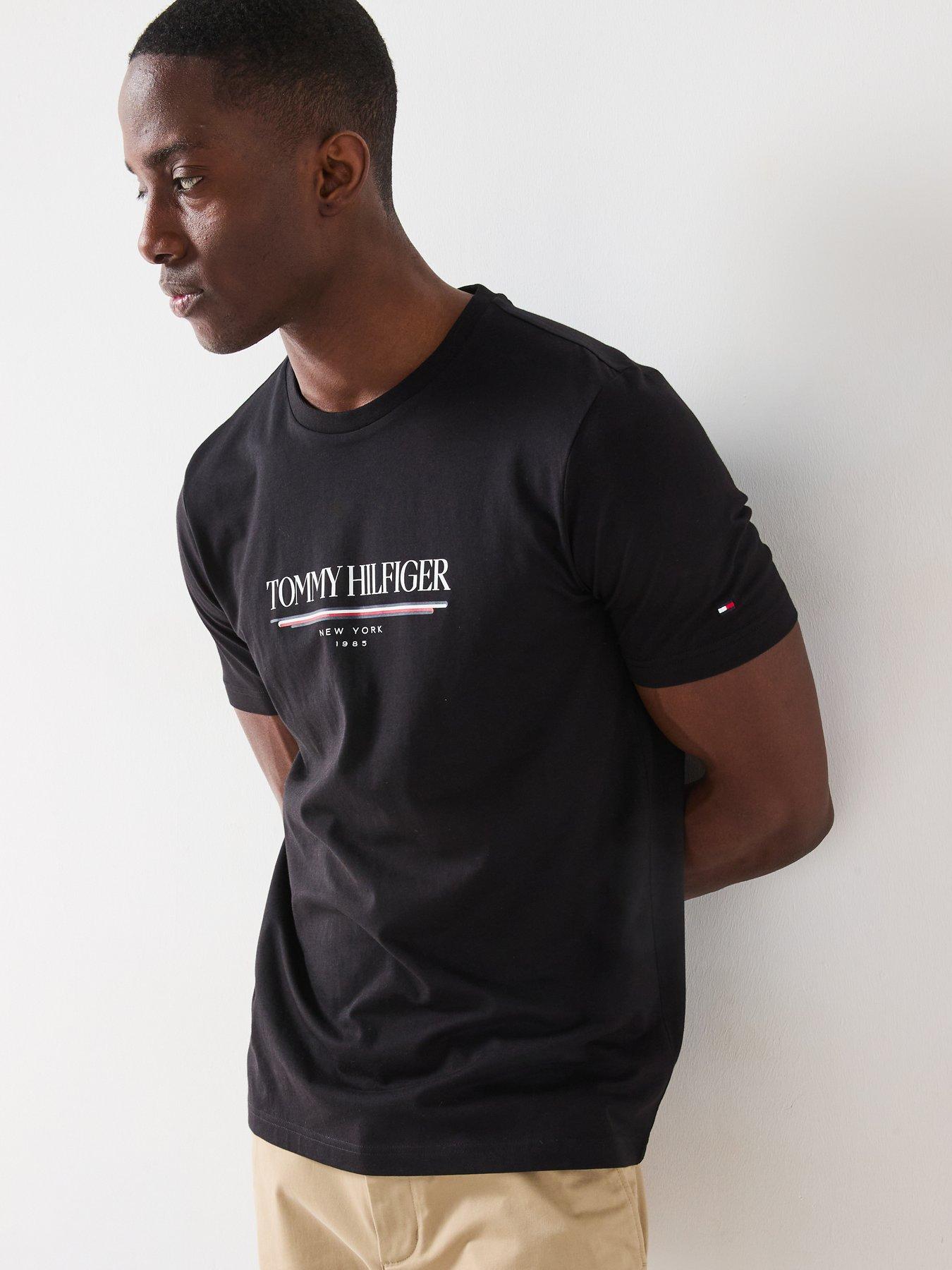 Image 4 of 6 of Tommy Hilfiger Large Centre Logo T-Shirt - Black