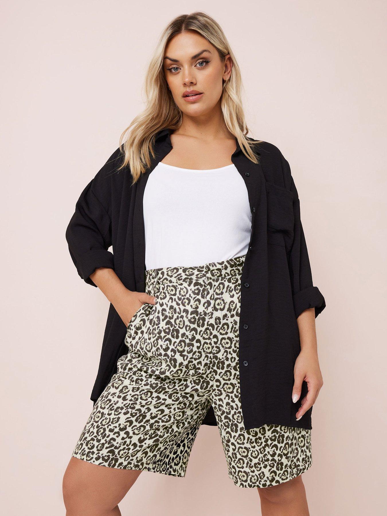 undefined Curve Linen Bermuda Short