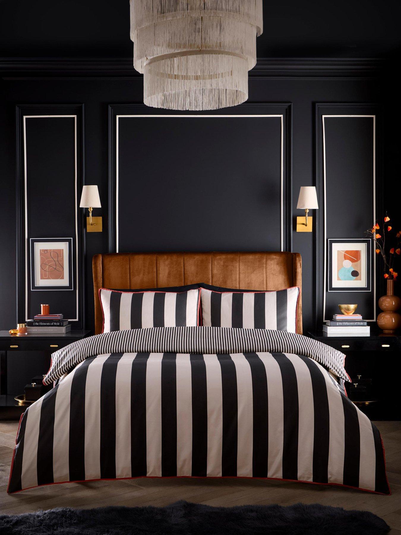 Image 1 of 4 of Laurence Llewelyn-Bowen Festivo 100% Cotton Circus Stripe Duvet Set