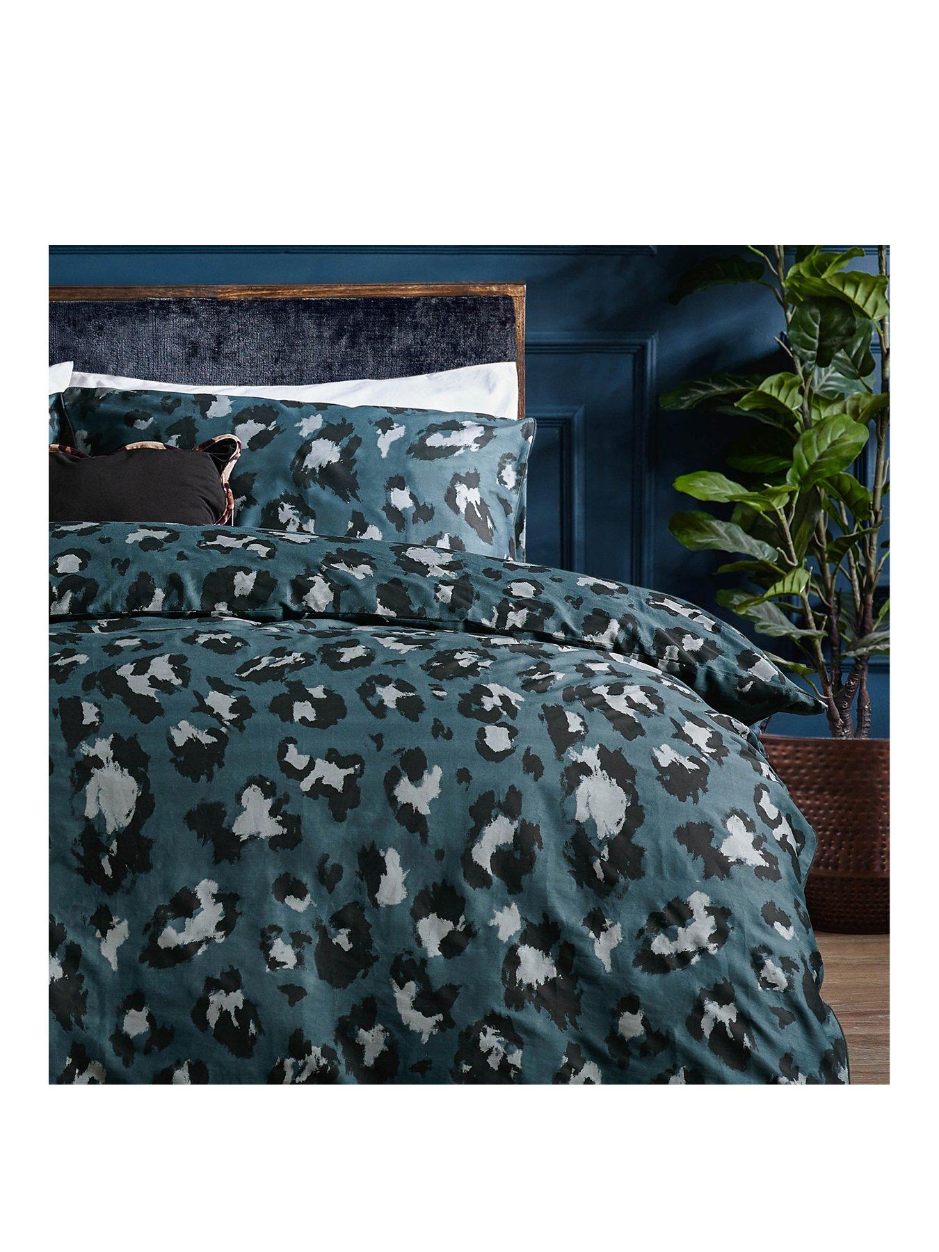 Image 2 of 3 of Furn True Leopard Duvet Set- Double