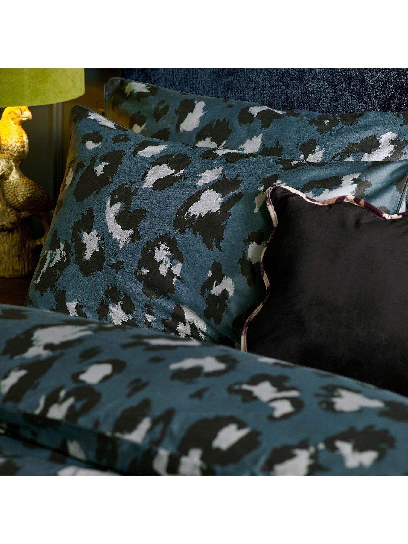 Image 3 of 3 of Furn True Leopard Duvet Set- Double