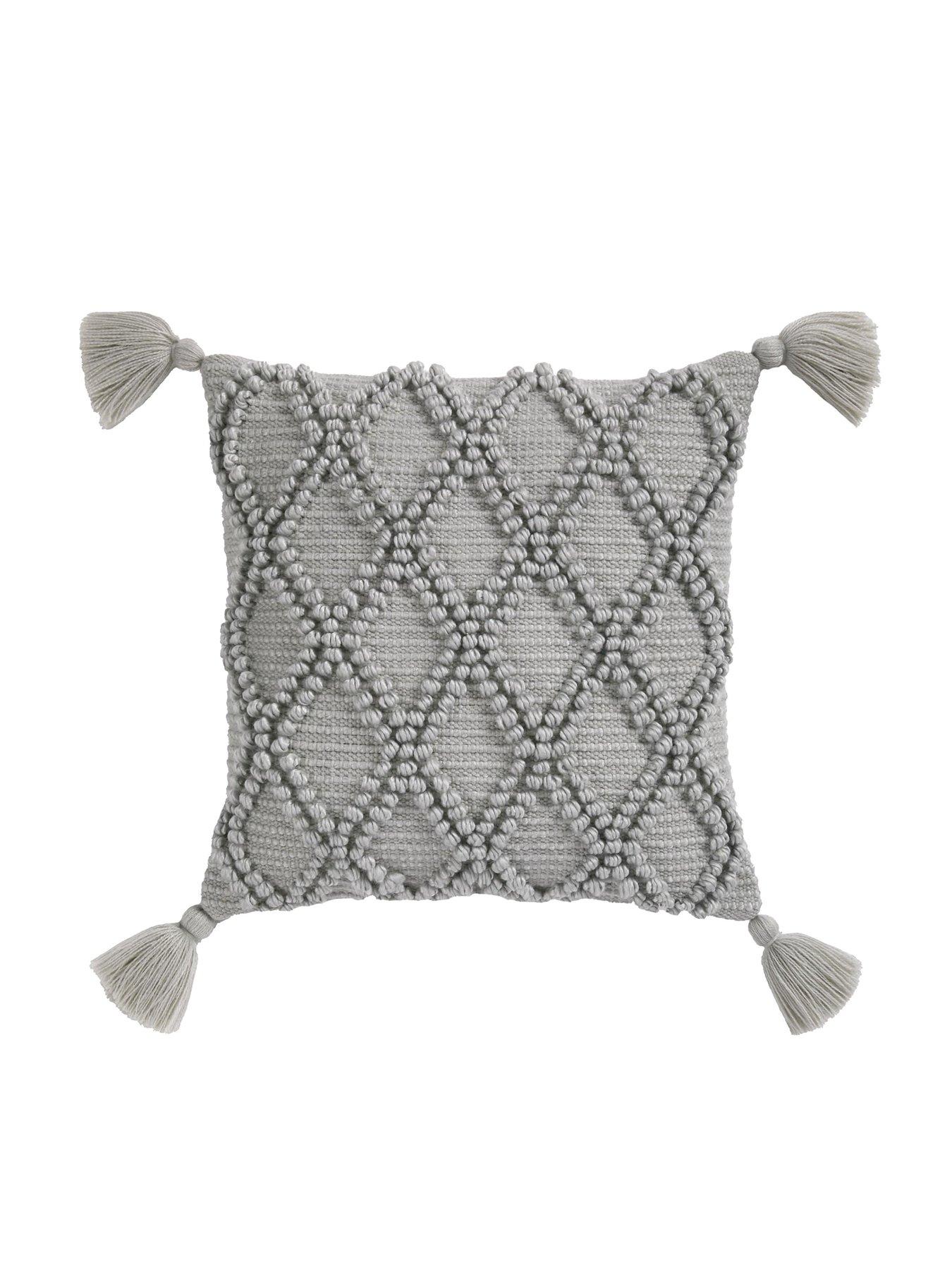 drift-home-alda-outdoor-cushion