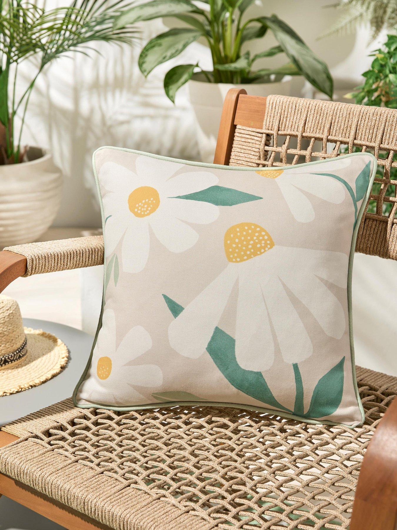 undefined Daisy 100% Cotton Outdoor Cushion- 43x43cm
