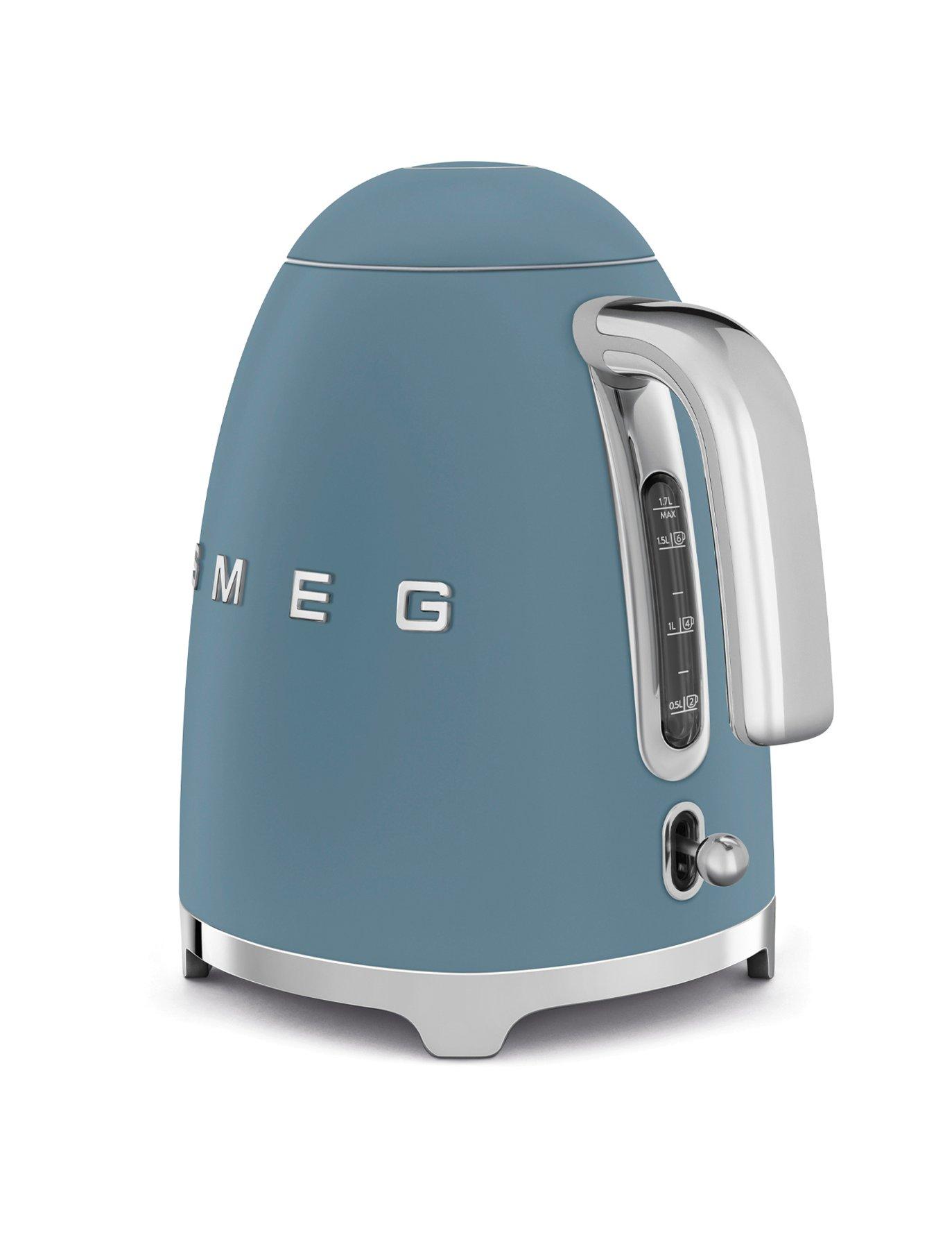 Image 3 of 5 of Smeg KLF03 Retro Style Jug Kettle, 3KW, 1.7L - Storm Blue