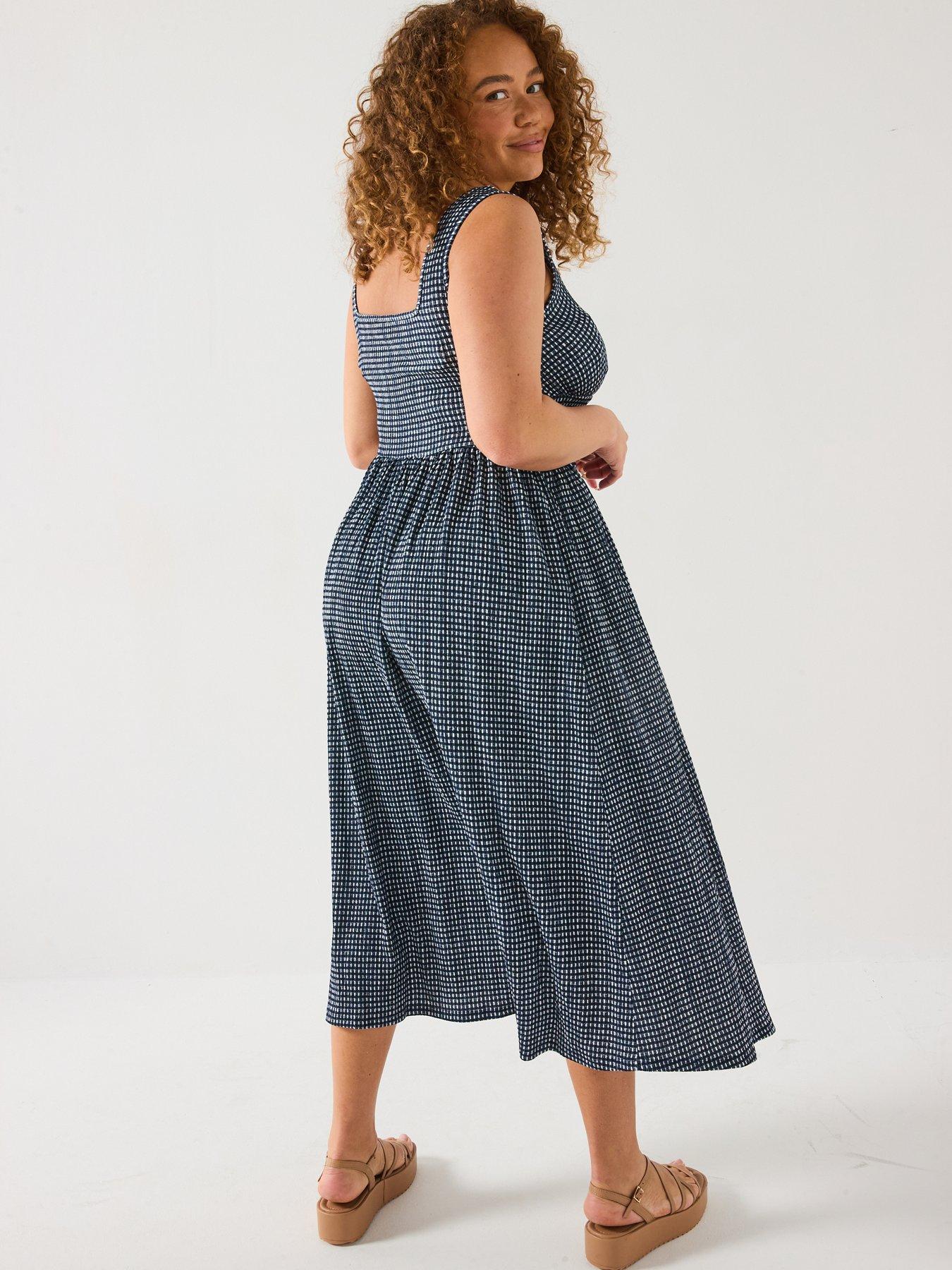 Image 2 of 6 of V by Very Curve Gingham Corset Detail Midaxi Dress