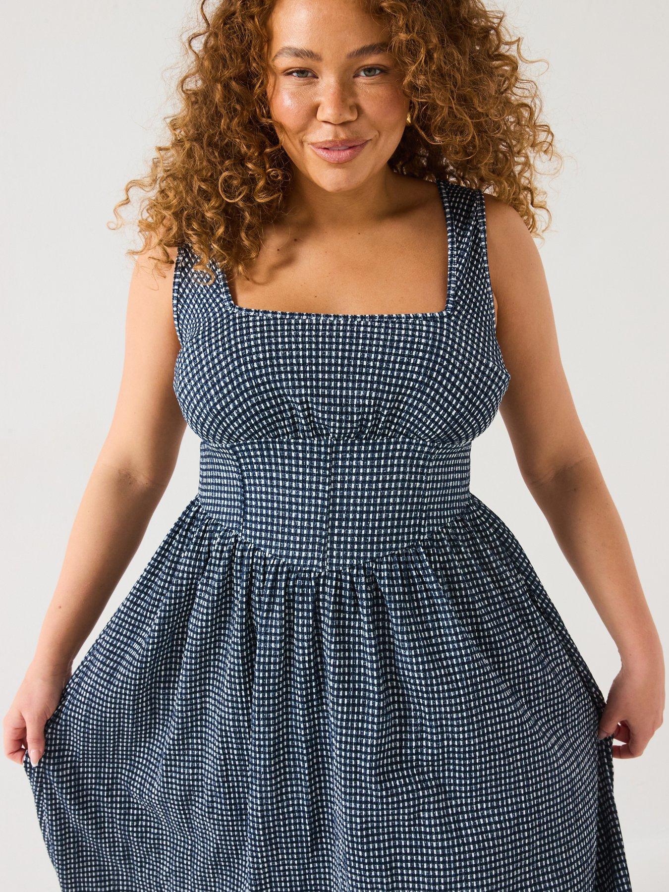 Image 6 of 6 of V by Very Curve Gingham Corset Detail Midaxi Dress