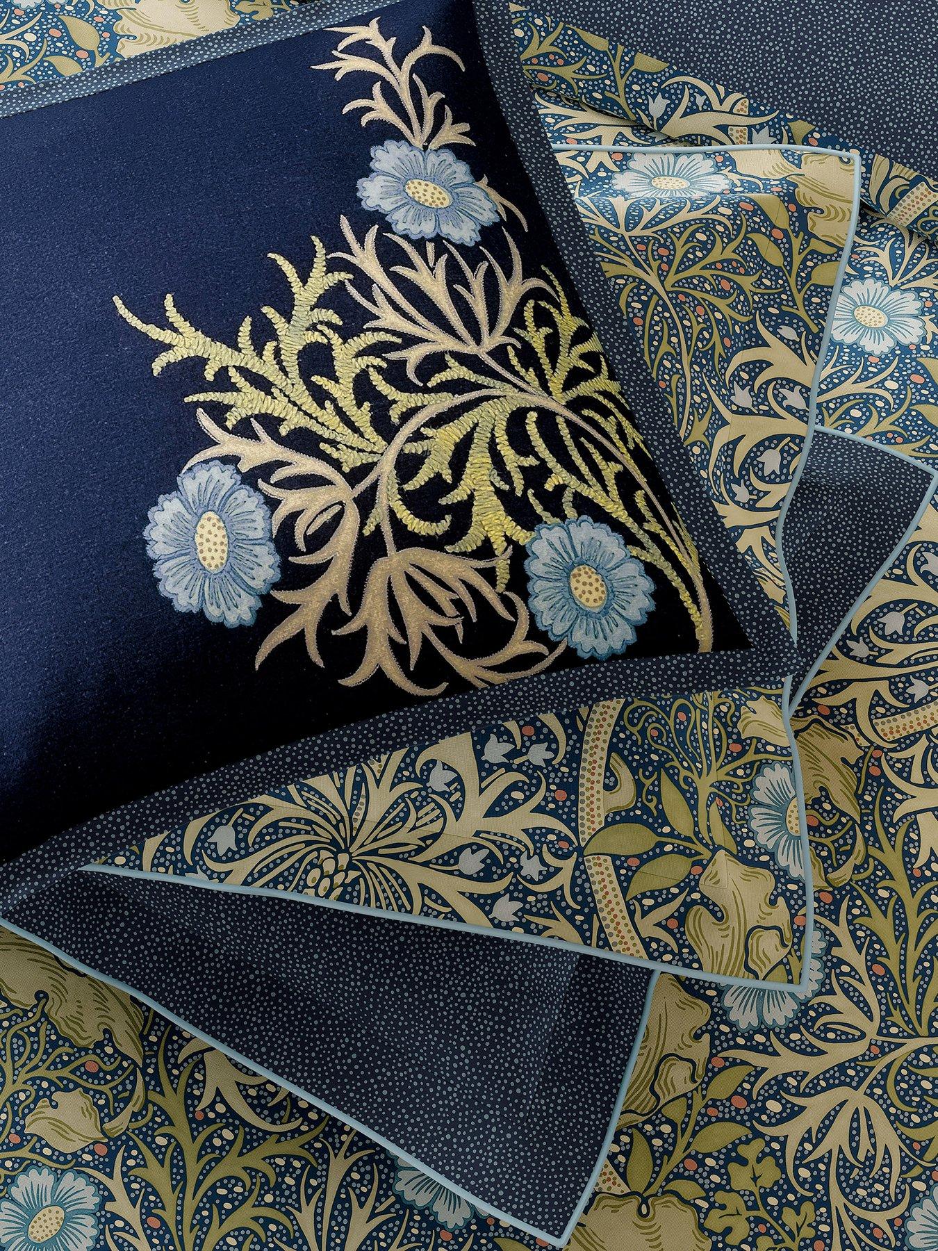 Image 5 of 5 of Morris & Co Seaweed 100% Cotton Duvet Cover Set