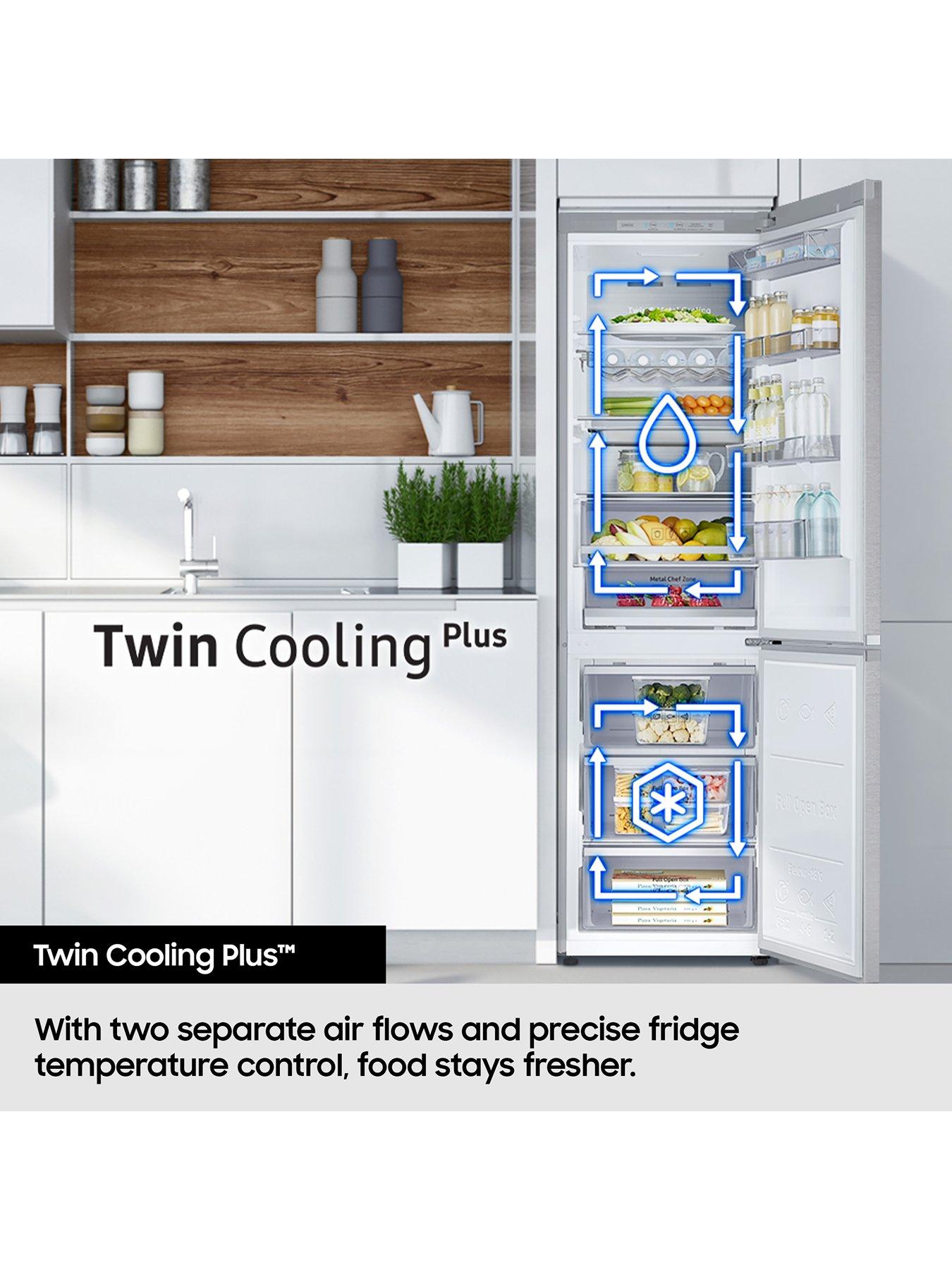 Image 4 of 8 of Samsung Series 8 RB38C607AB1/EU 70/30 Smart Fridge Freezer with SpaceMax&trade;&nbsp;technology - Black