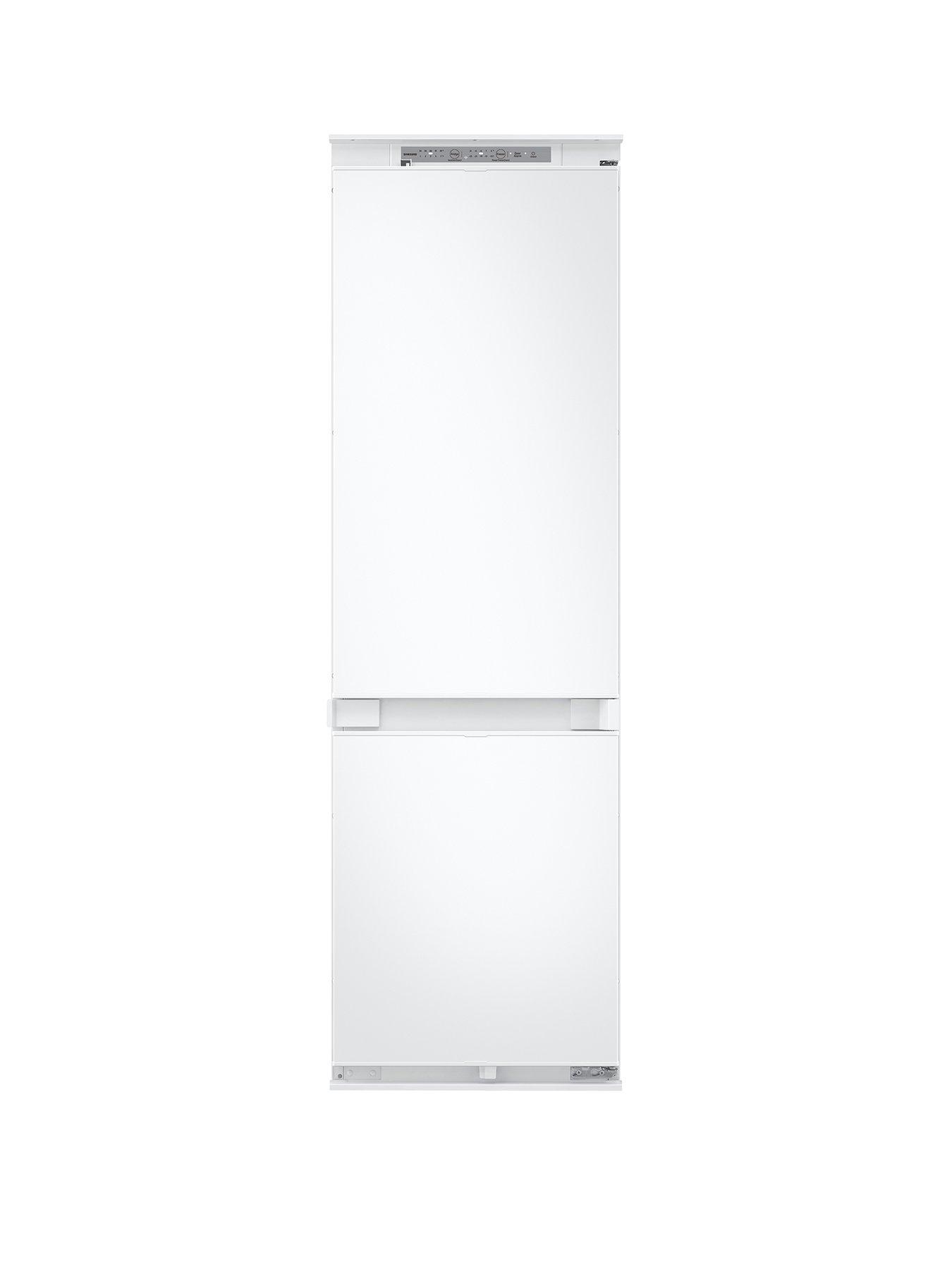 undefined BRB70F26DES0EU Integrated 70/30 Frost Free Fridge Freezer with SpaceMax™ technology - White