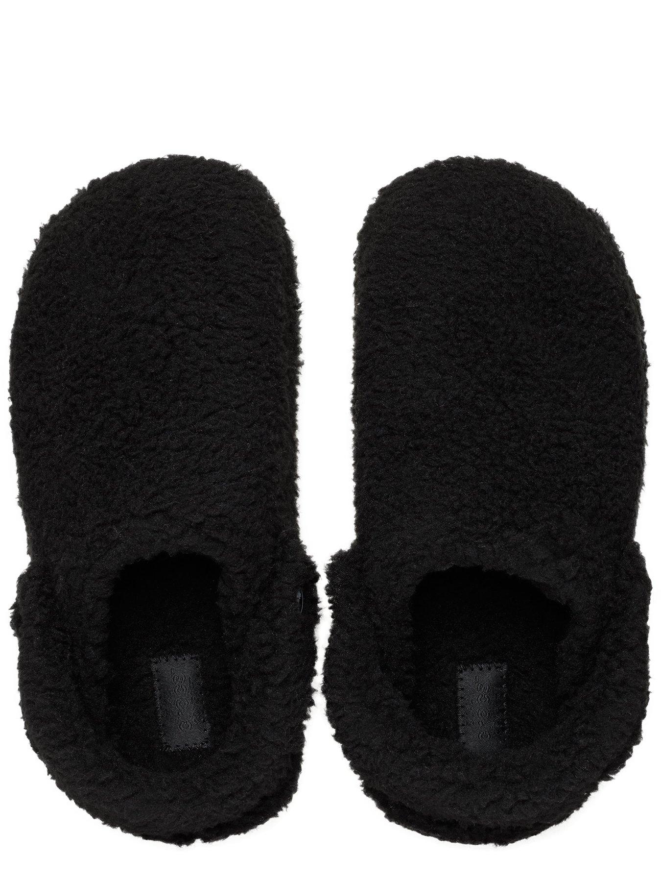 Image 4 of 6 of Crocs Classic Cozzzy Slipper - Black