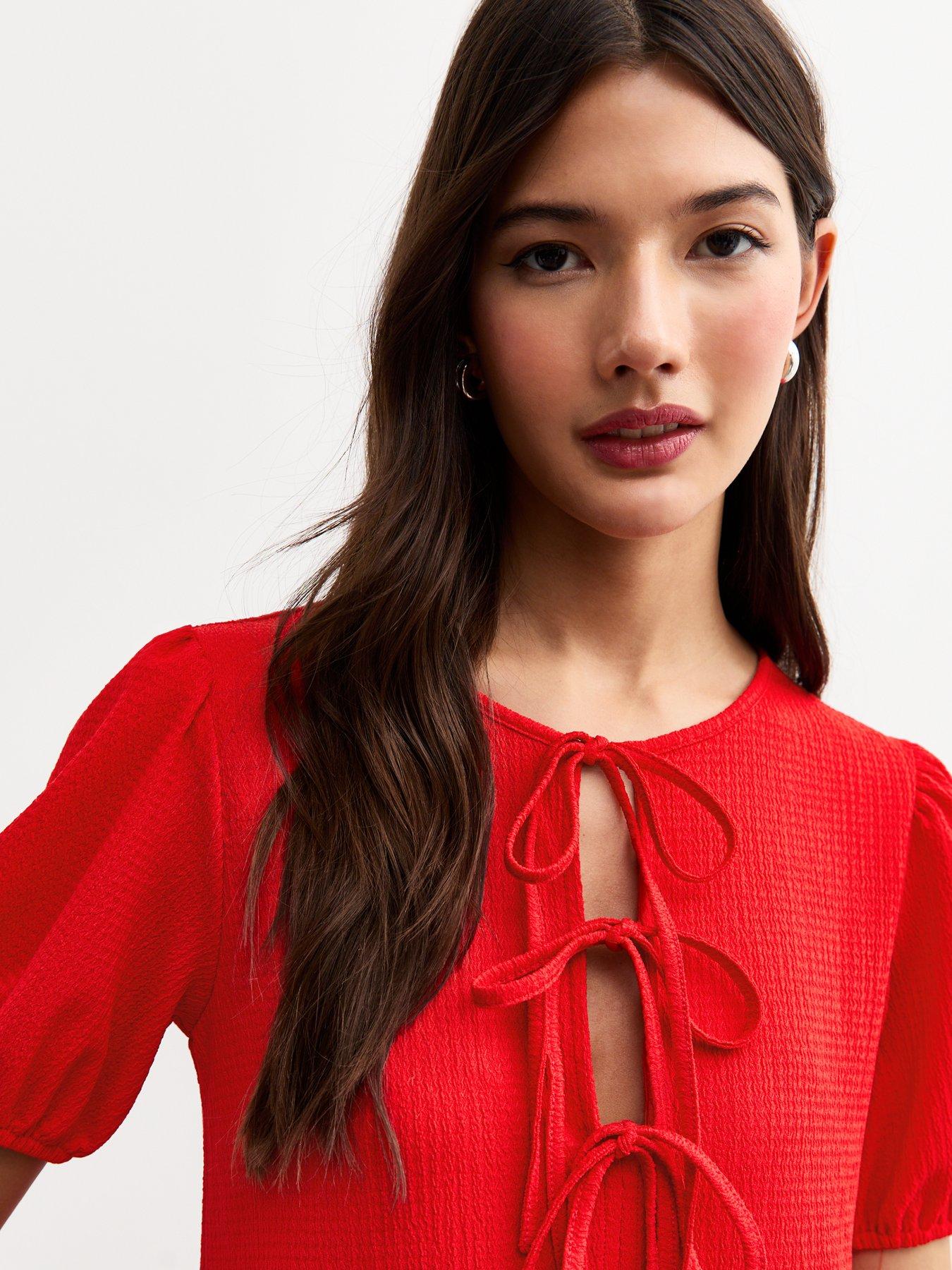 Image 4 of 5 of New Look Red Crinkled Texture Tie Front Mini Dress