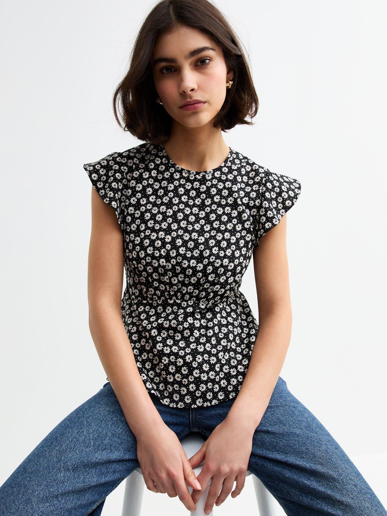 undefined Black Ruffled Sleeve Floral Print Top