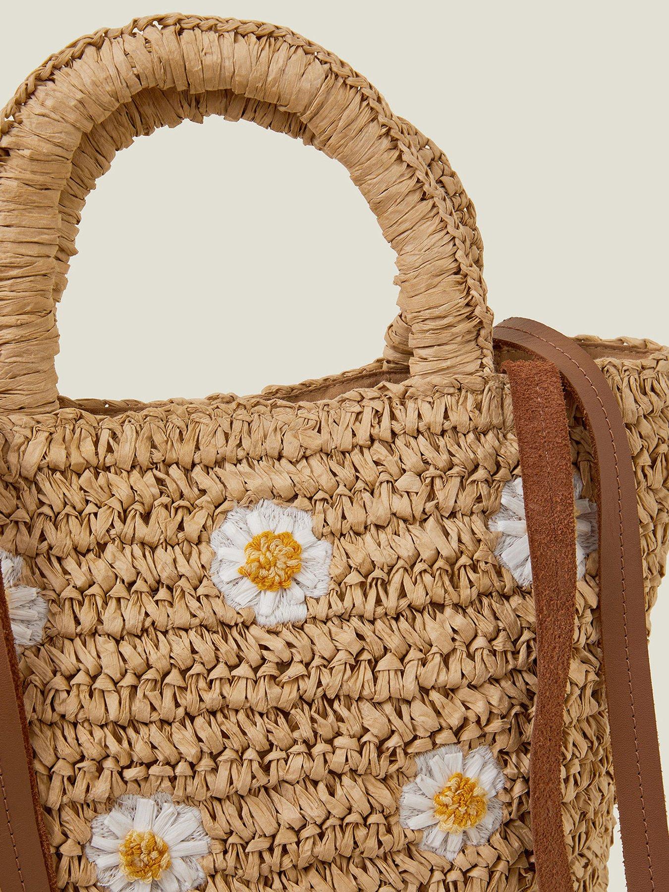 Image 4 of 5 of Accessorize Raffia Daisy Handheld - Natural