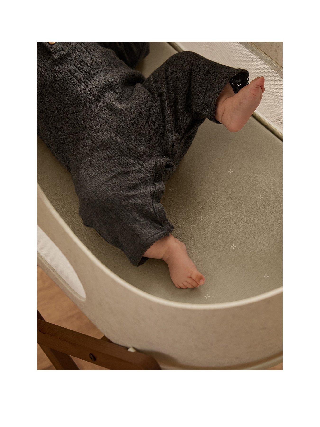 Image 2 of 3 of Snuz Sn&uuml;z Twin Pack Moses Basket Sheets - Sage/Cross