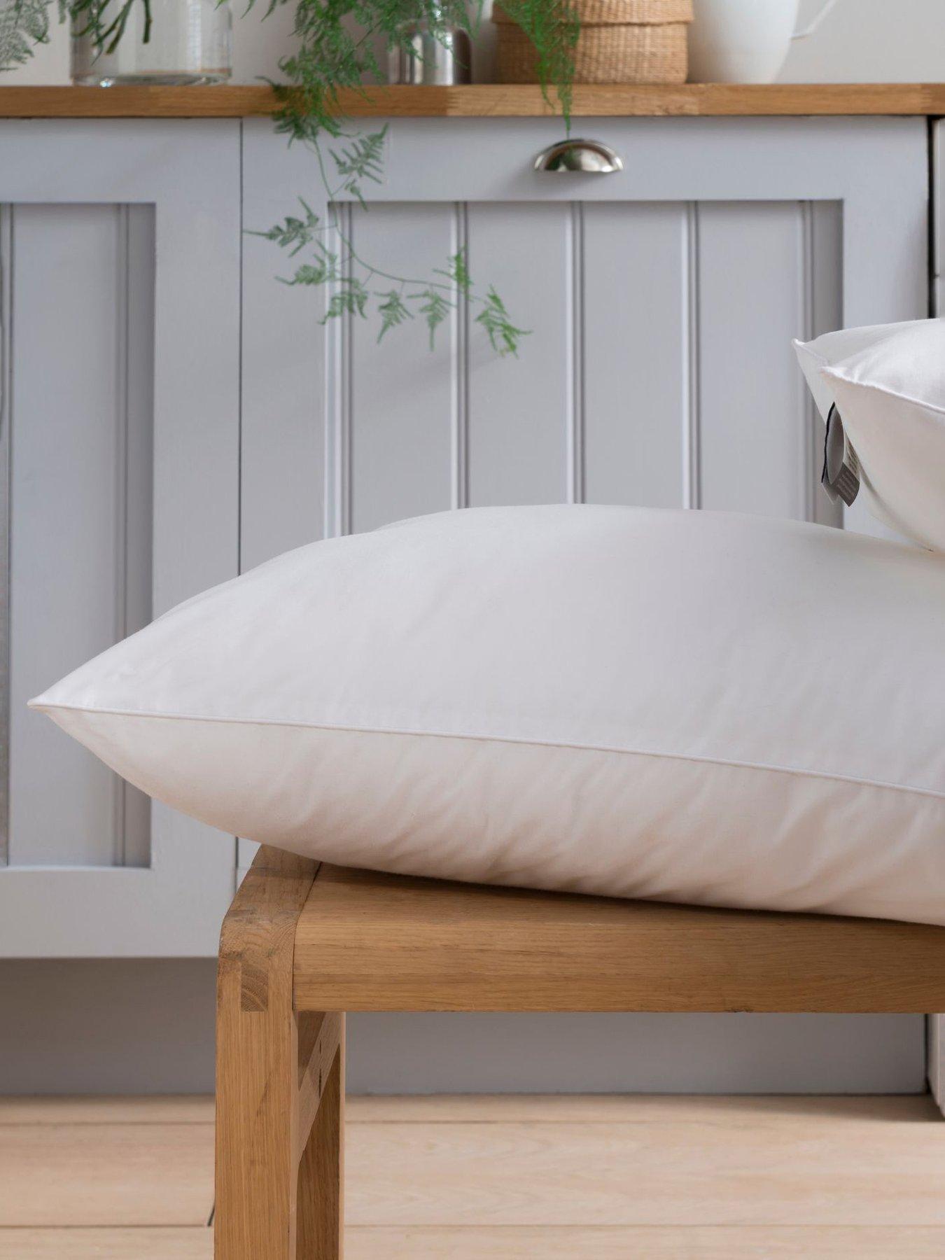 The Fine Bedding Company Spundown, Hypoallergenic XL Medium Support Pillow