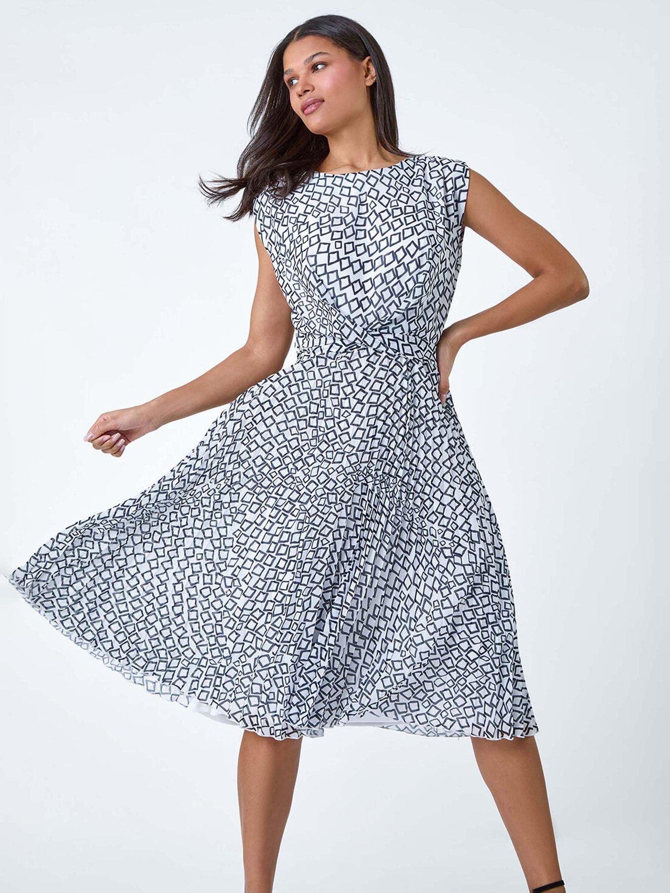 undefined Geometric Twist Detail Pleated Dress