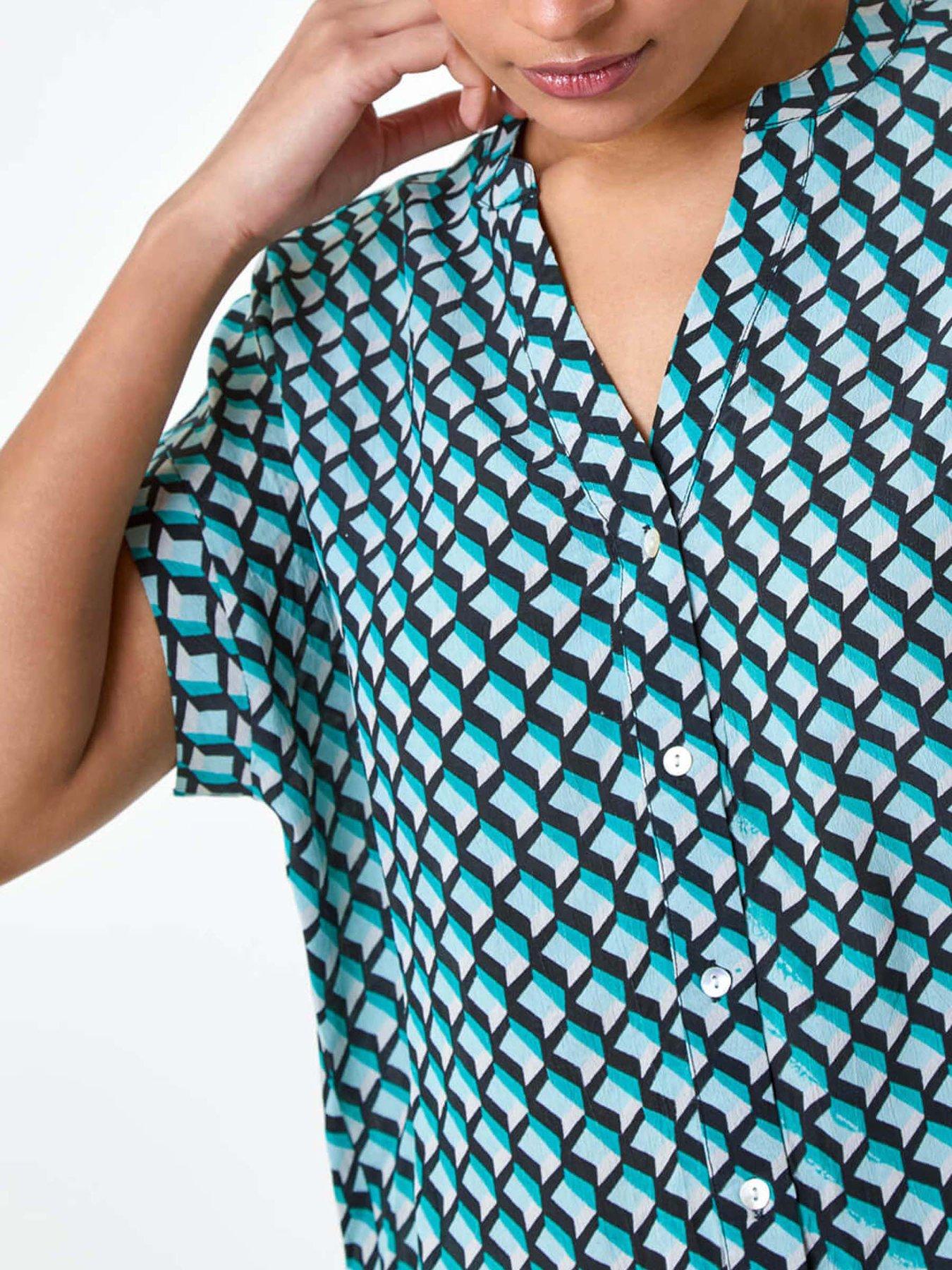 Image 5 of 5 of Roman Geometric Print Relaxed Shirt