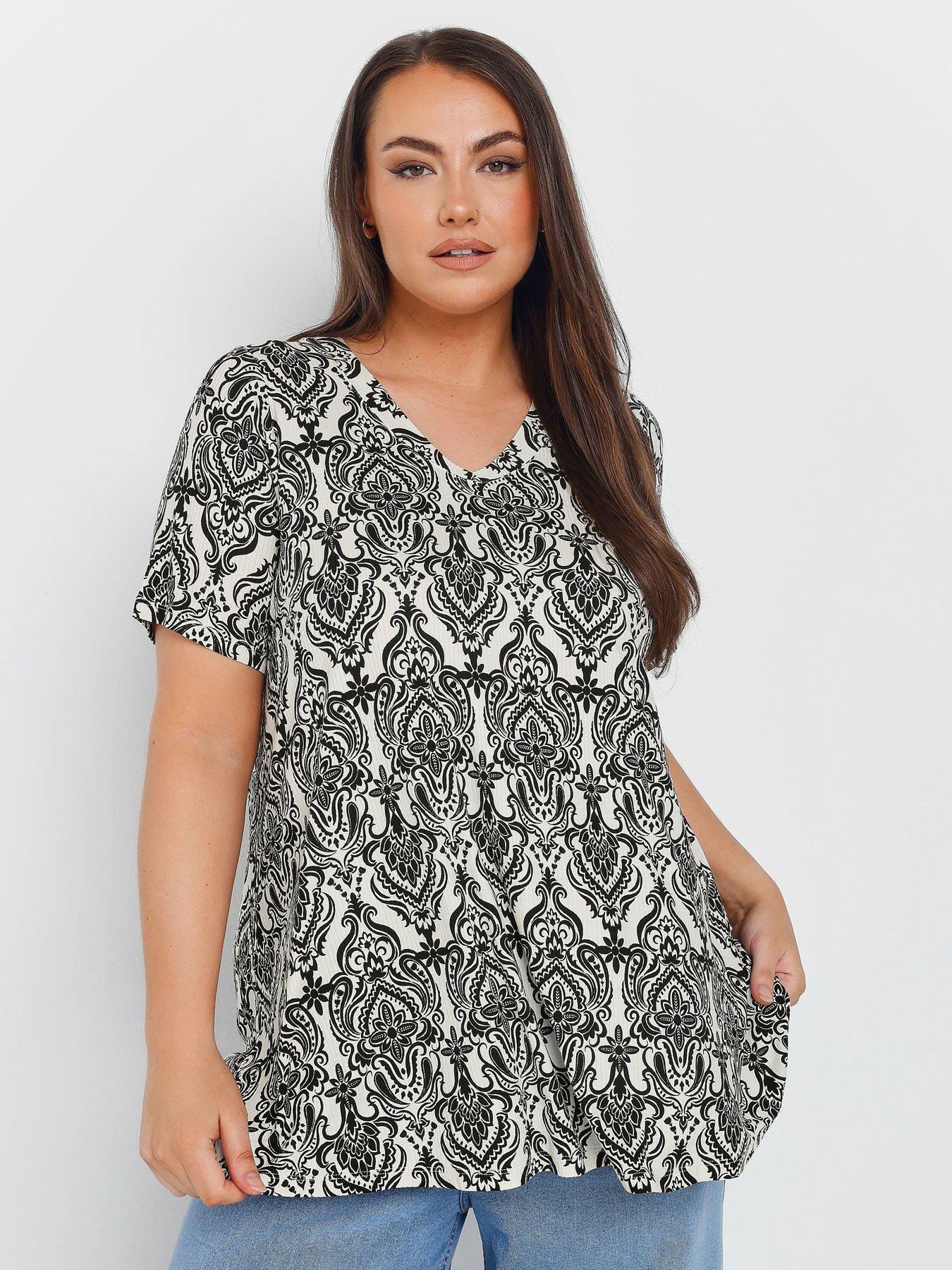 undefined Curve Short Sleeve Swing Top