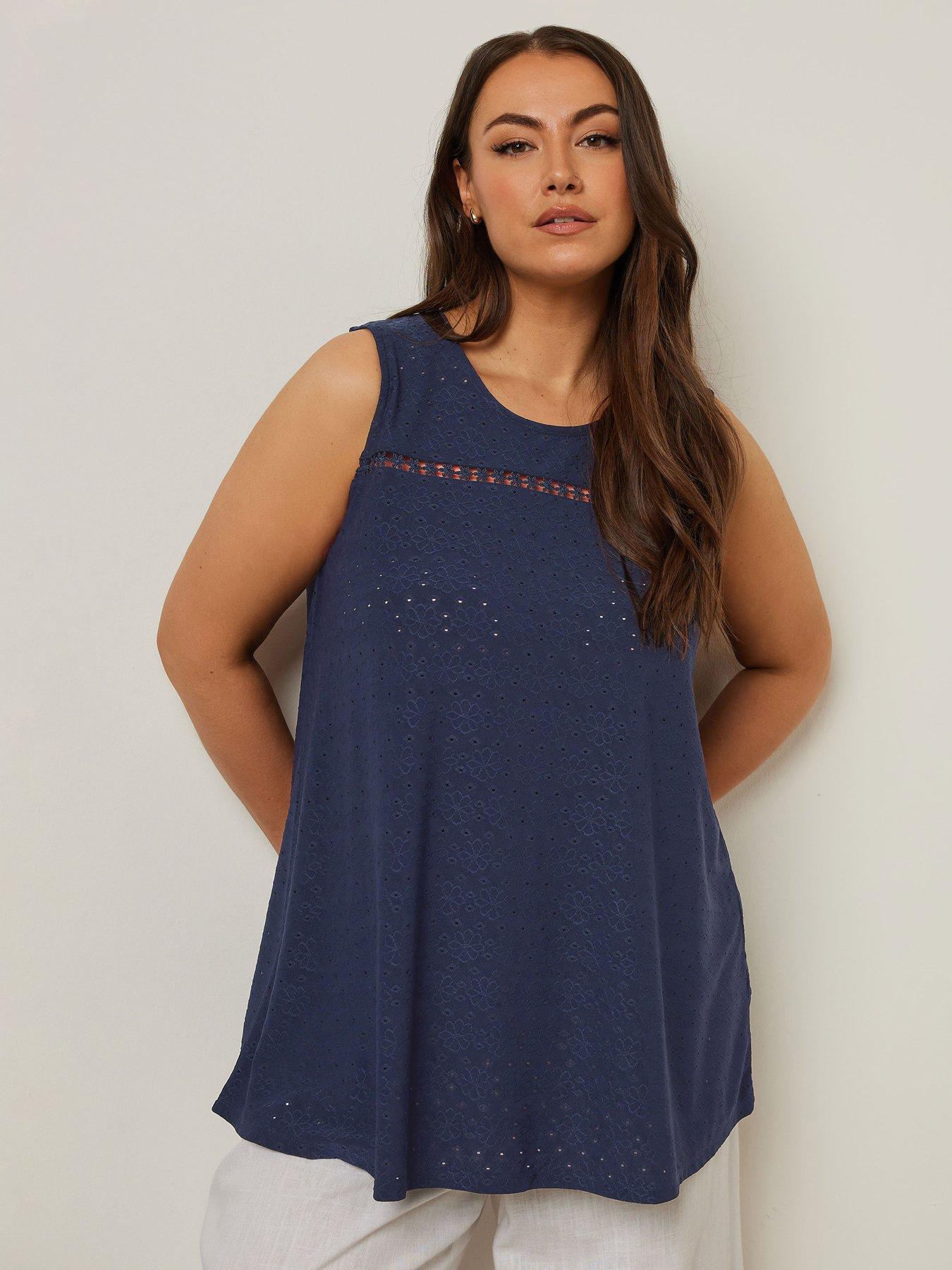 undefined Curve Crochet Broderie Vest