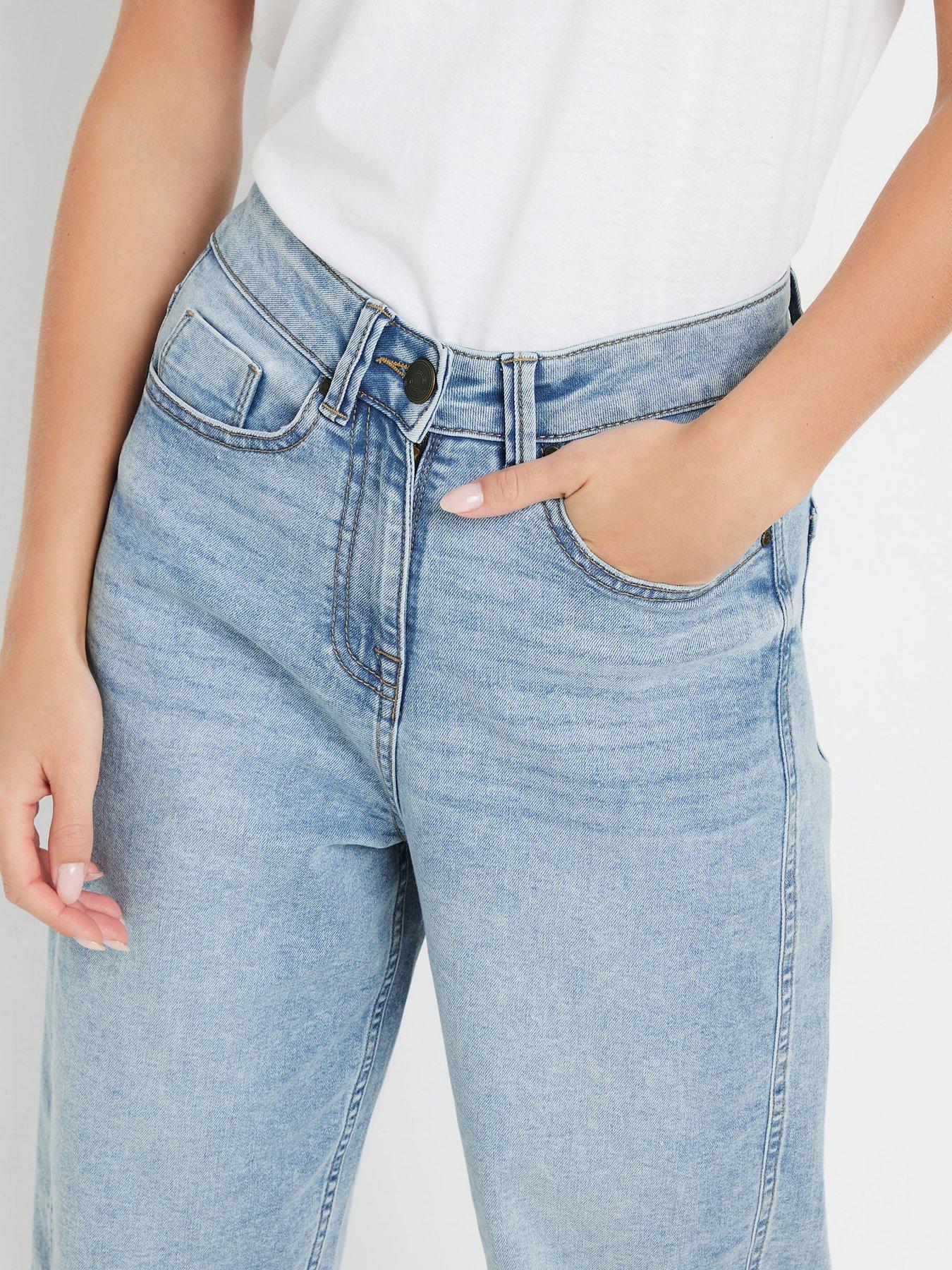 Image 4 of 4 of M&Co Petite Tapered Jean