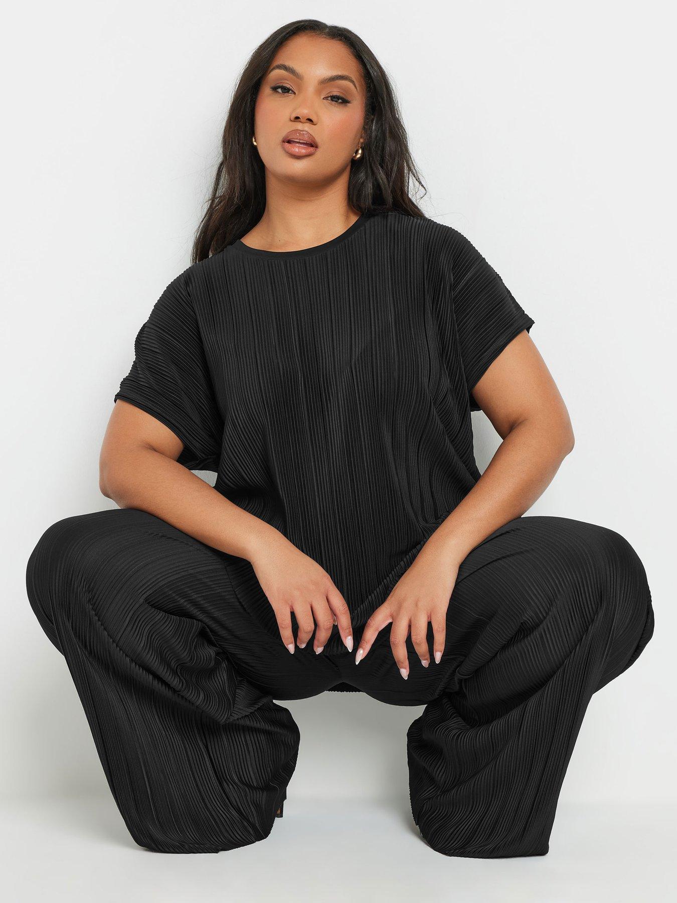 Image 4 of 4 of Yours Curve Plisse Grown On Tee Co-ord - Black