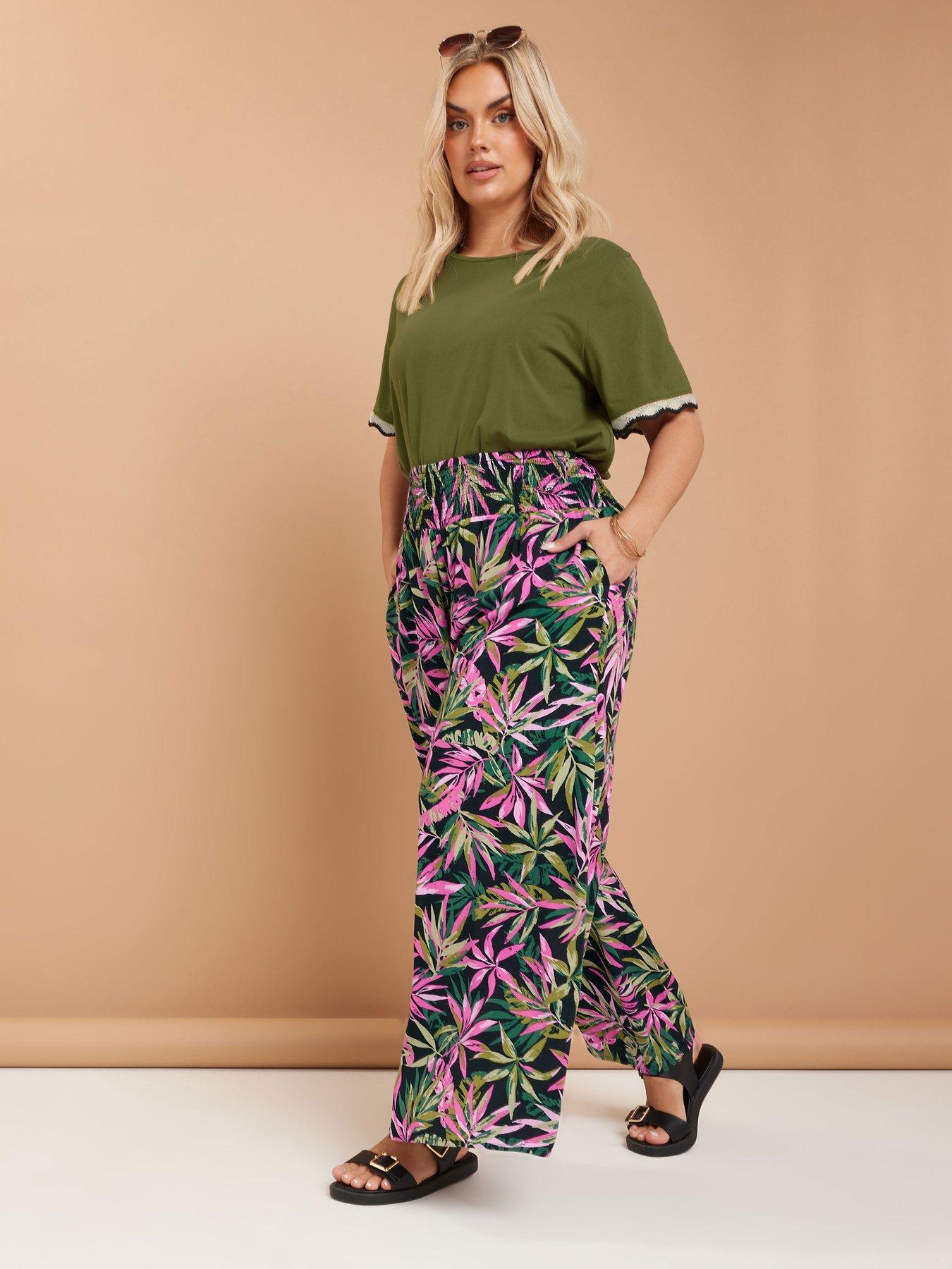 Image 3 of 4 of Yours Curve Shirred Waist Wide Leg Trouser - Black