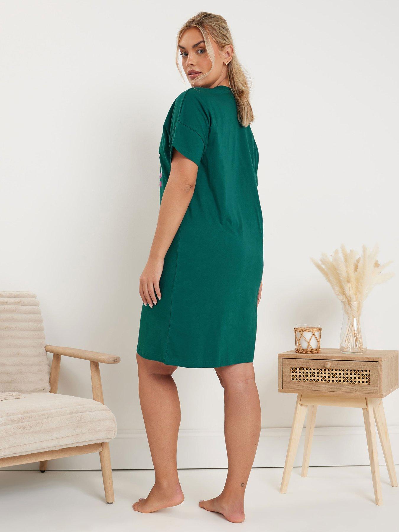 Image 2 of 4 of Yours Curve 2 Pack Lazy Daisy Sleeptee
