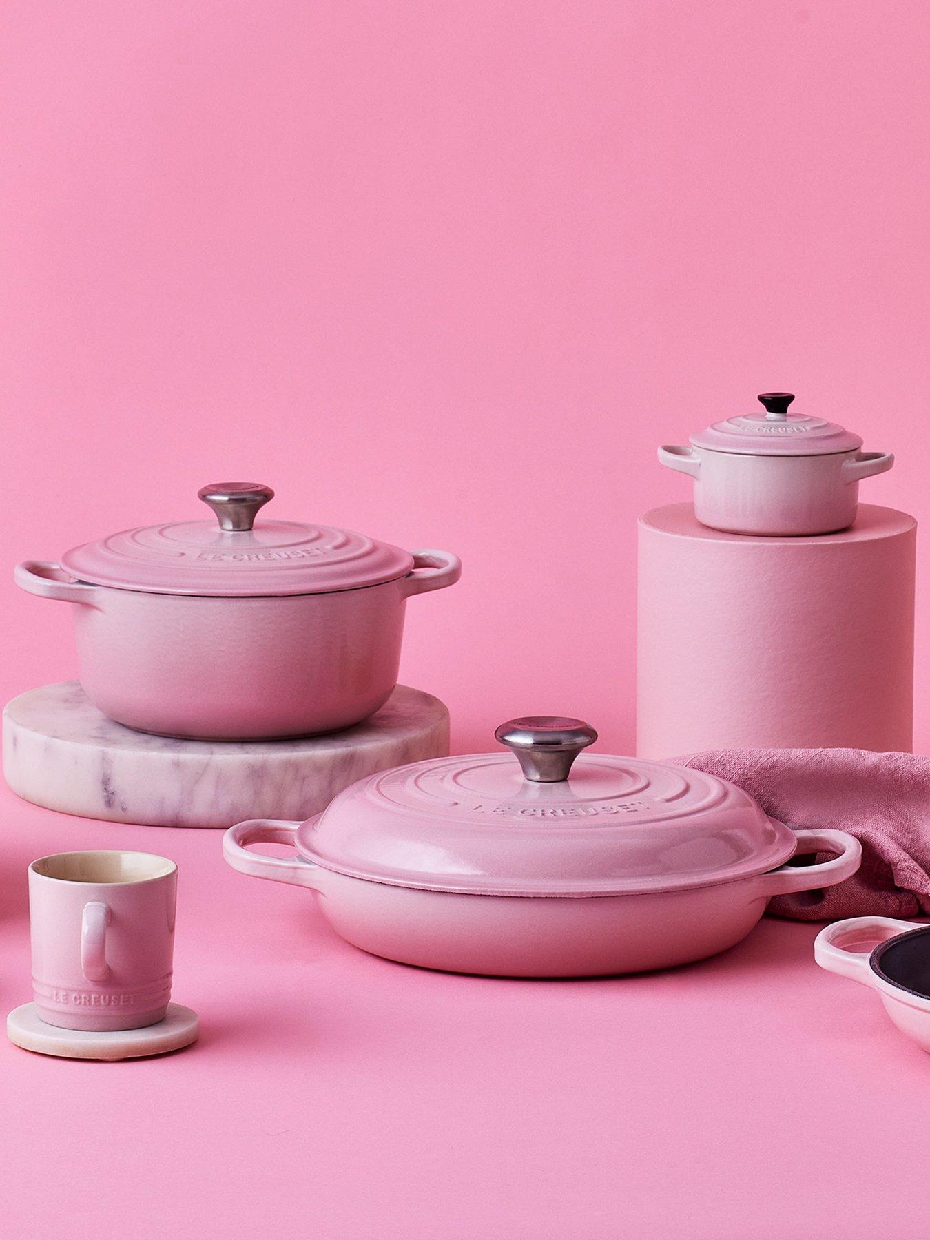 undefined 30 cm Shallow Cast Iron Casserole Dish - Pink