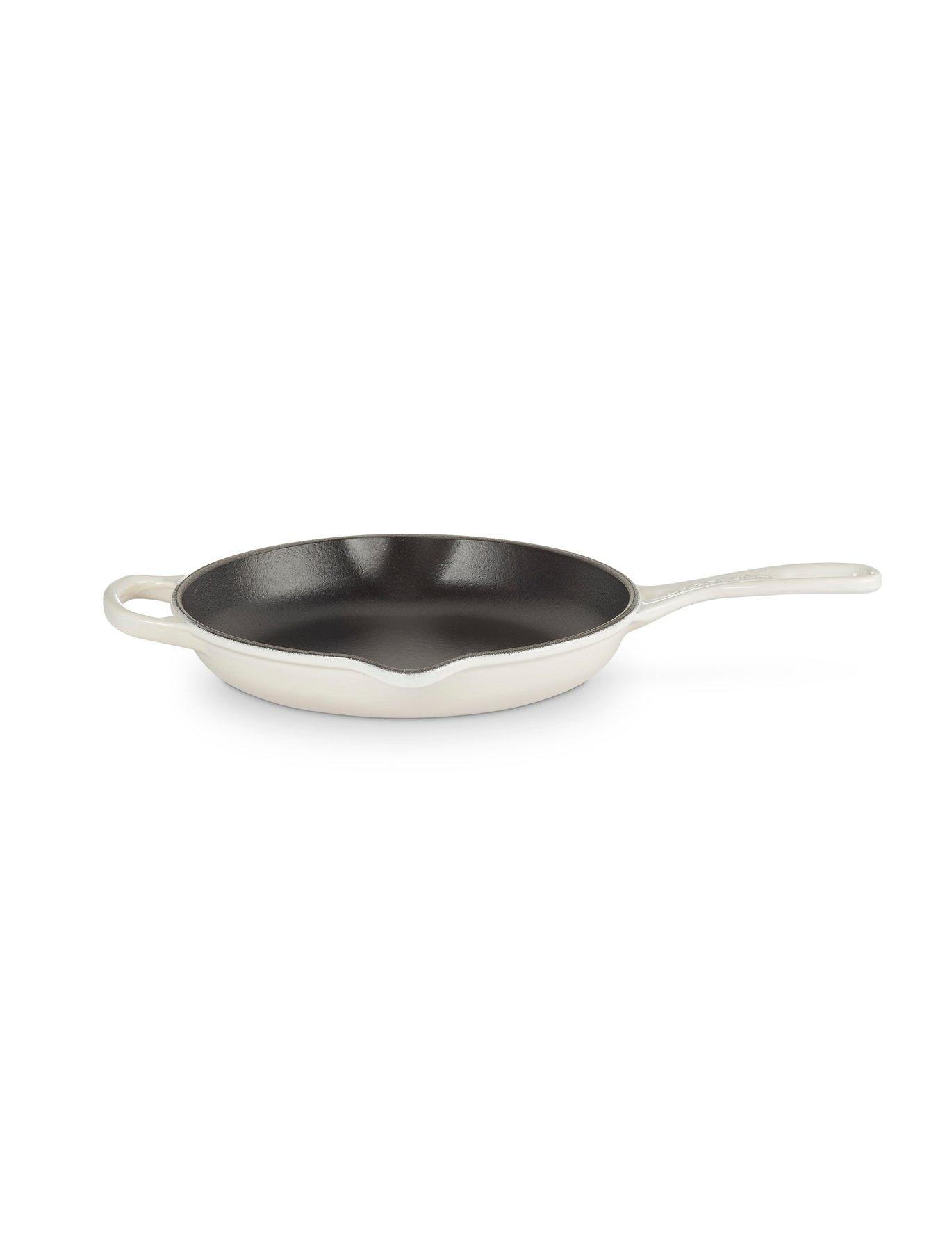 Image 3 of 5 of Le Creuset Signature 23 cm Cast Iron Skillet