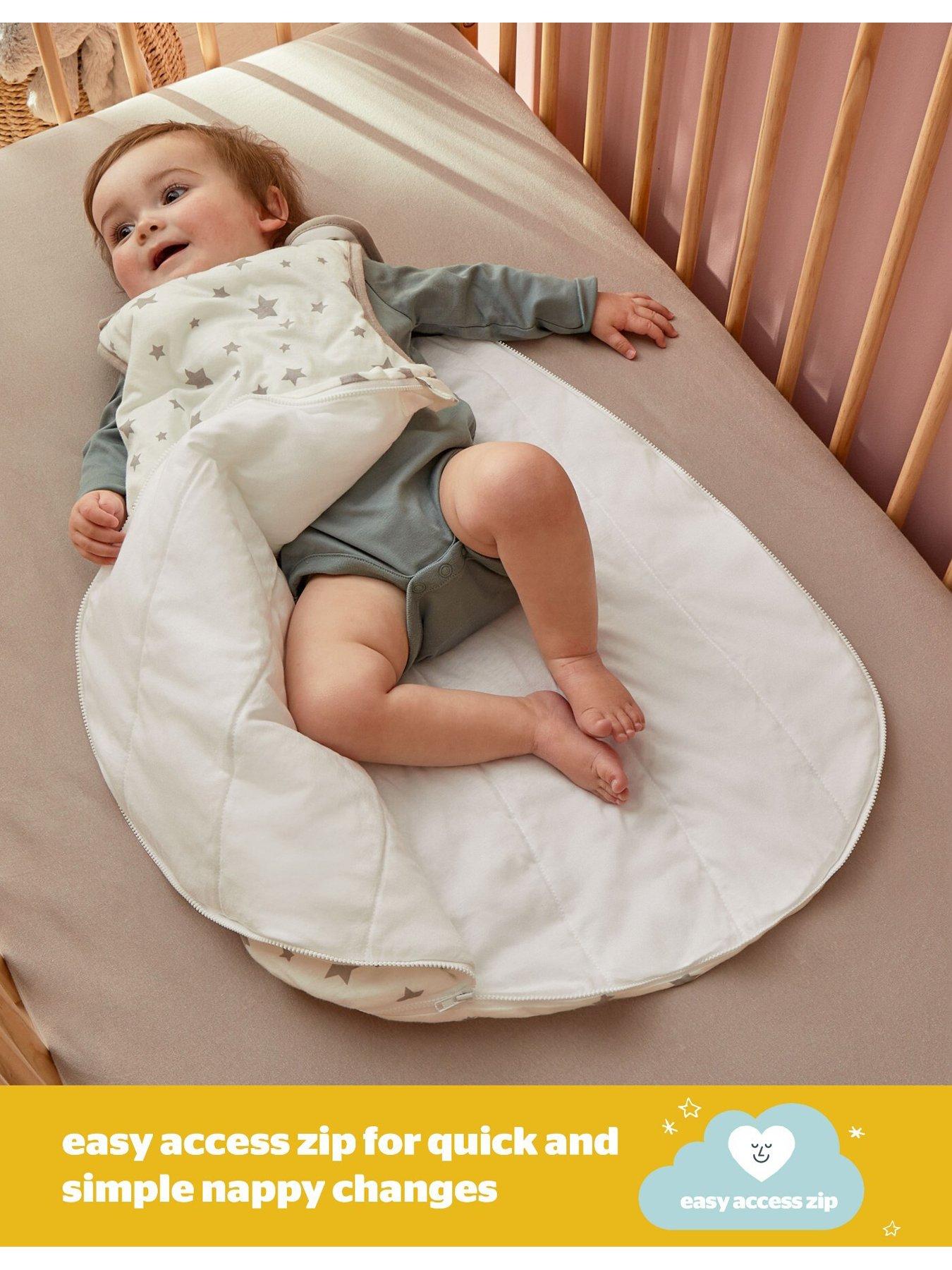 Image 3 of 7 of Silentnight Safe Nights 0-6 Months Baby Sleeping Bag - 2.5 Tog (Grey Stars)