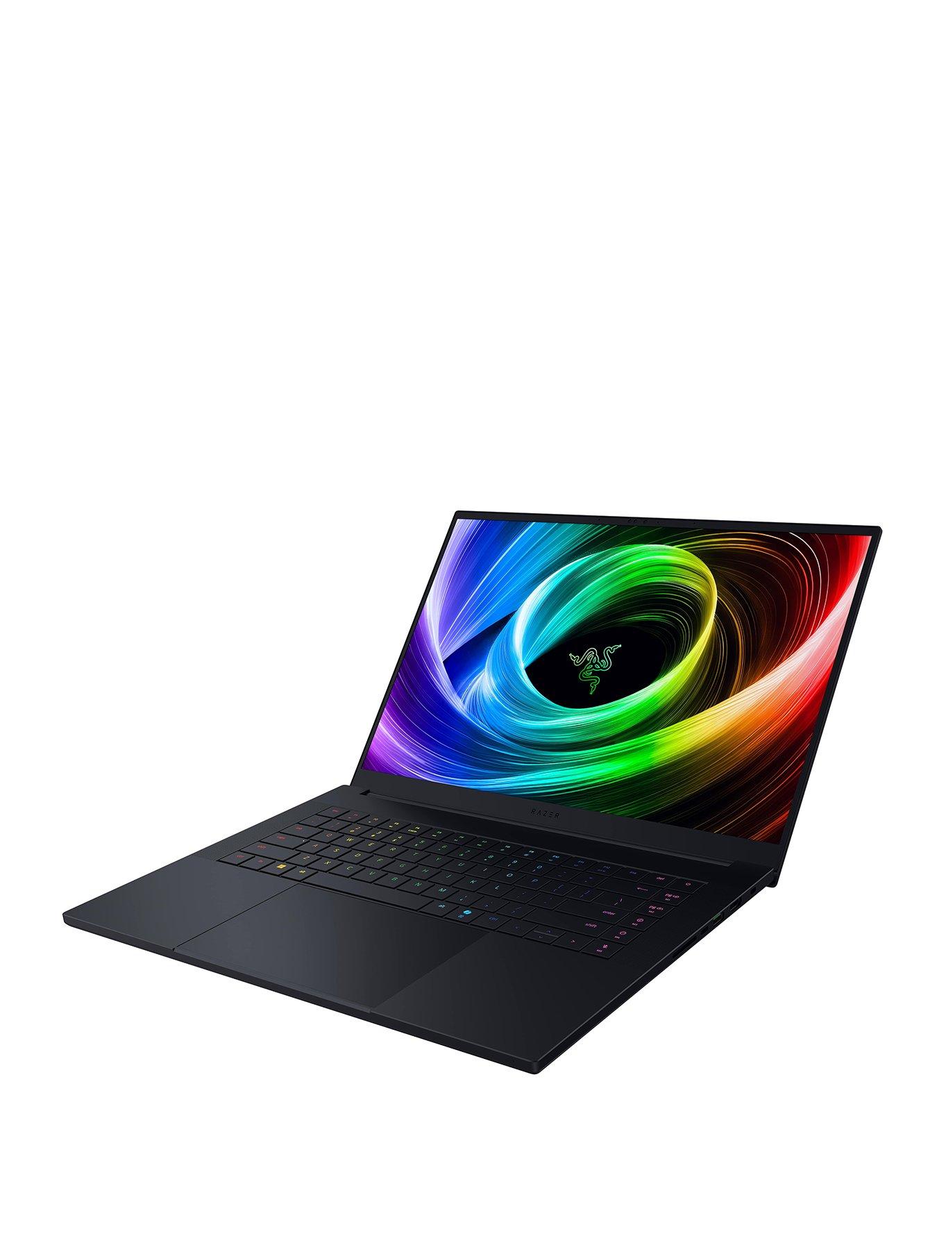 Image 3 of 7 of Razer Blade 16 - GeForce RTX 5090 - AMD Ryzen AI 9 - 32GB RAM - 2TB SSD - 16in - Black
