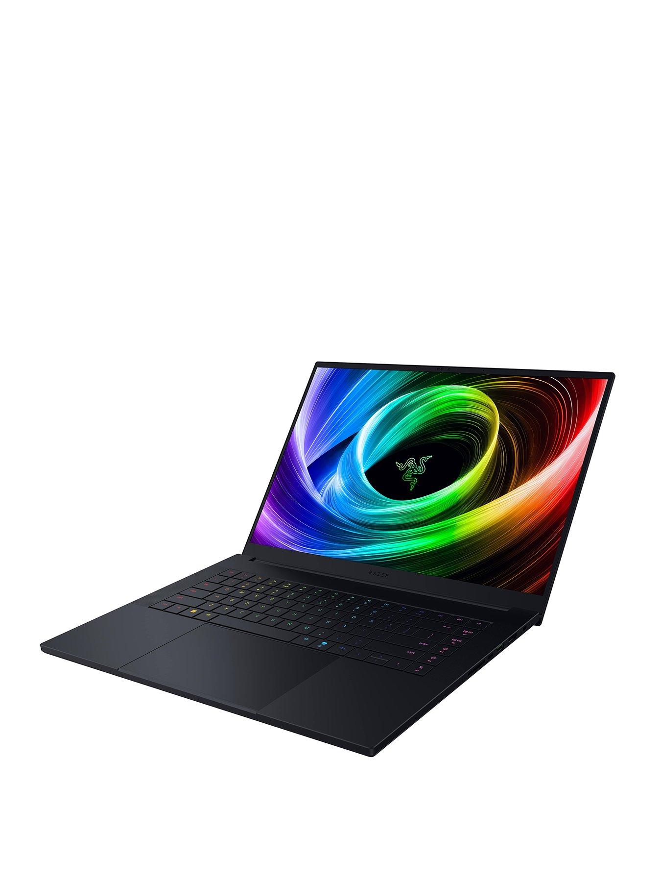 Image 3 of 7 of Razer Blade 16 - GeForce RTX 5090 - AMD Ryzen AI 9 - 64GB RAM - 4TB SSD - 16in - Black